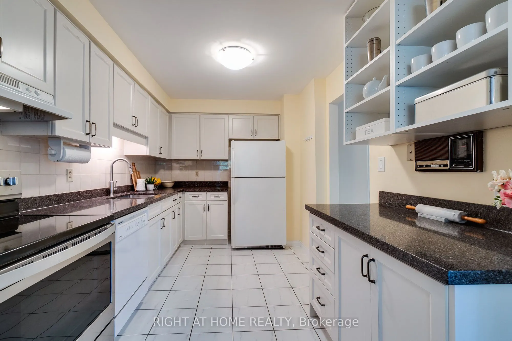 1205 Lamb's Court, #7