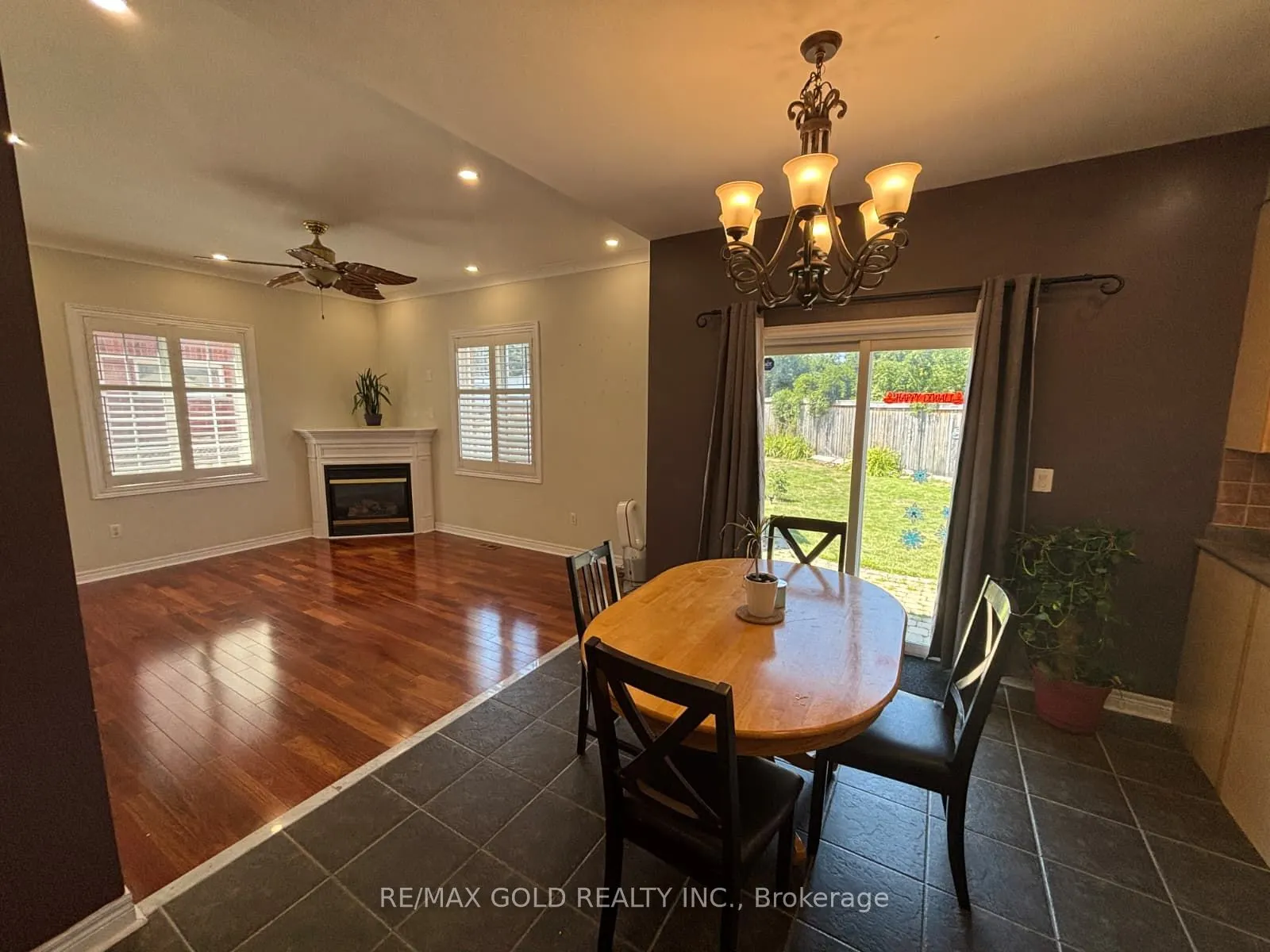 28 Hillson Court W