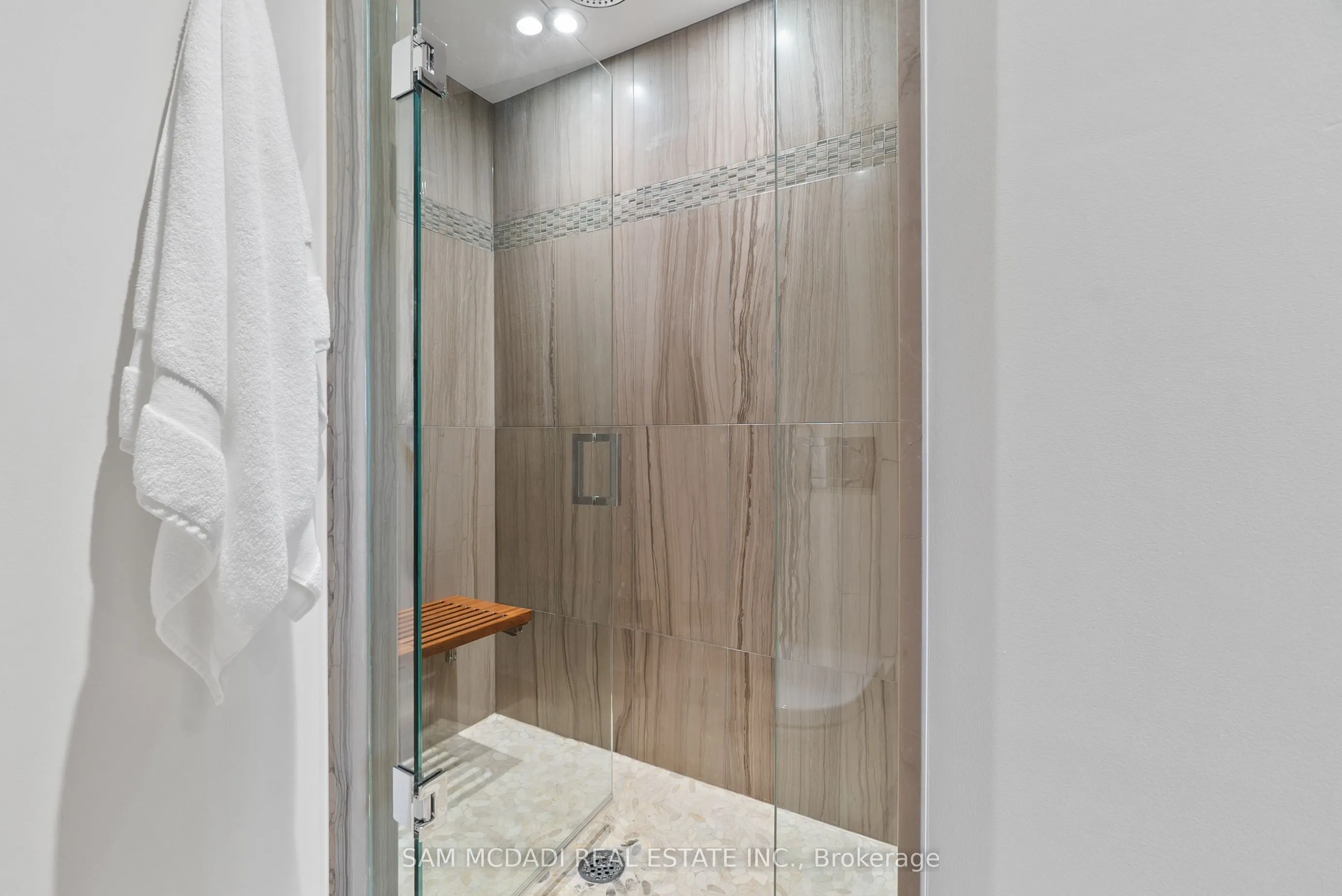 2045 Lakeshore Boulevard W, #2212
