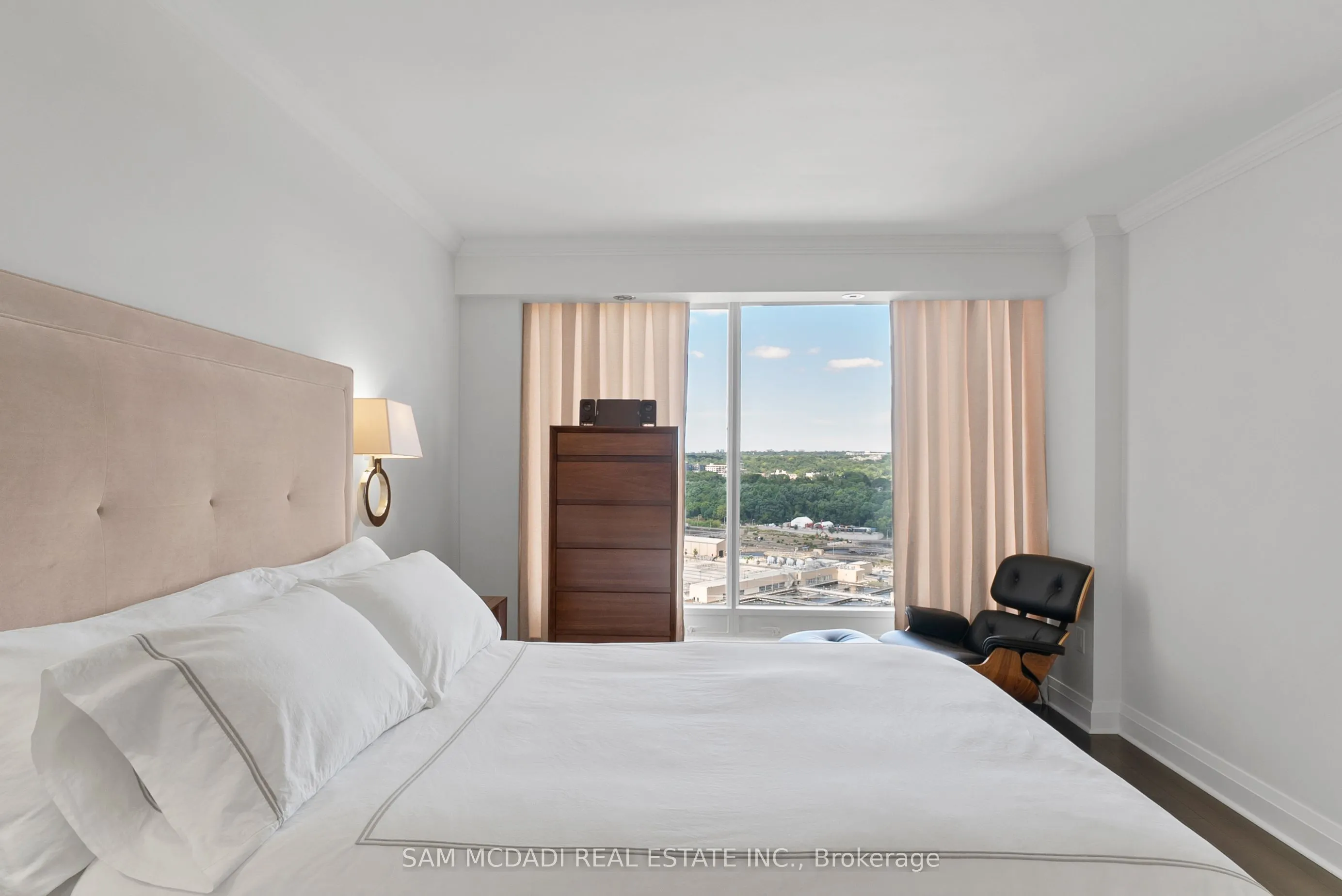 2045 Lakeshore Boulevard W, #2212