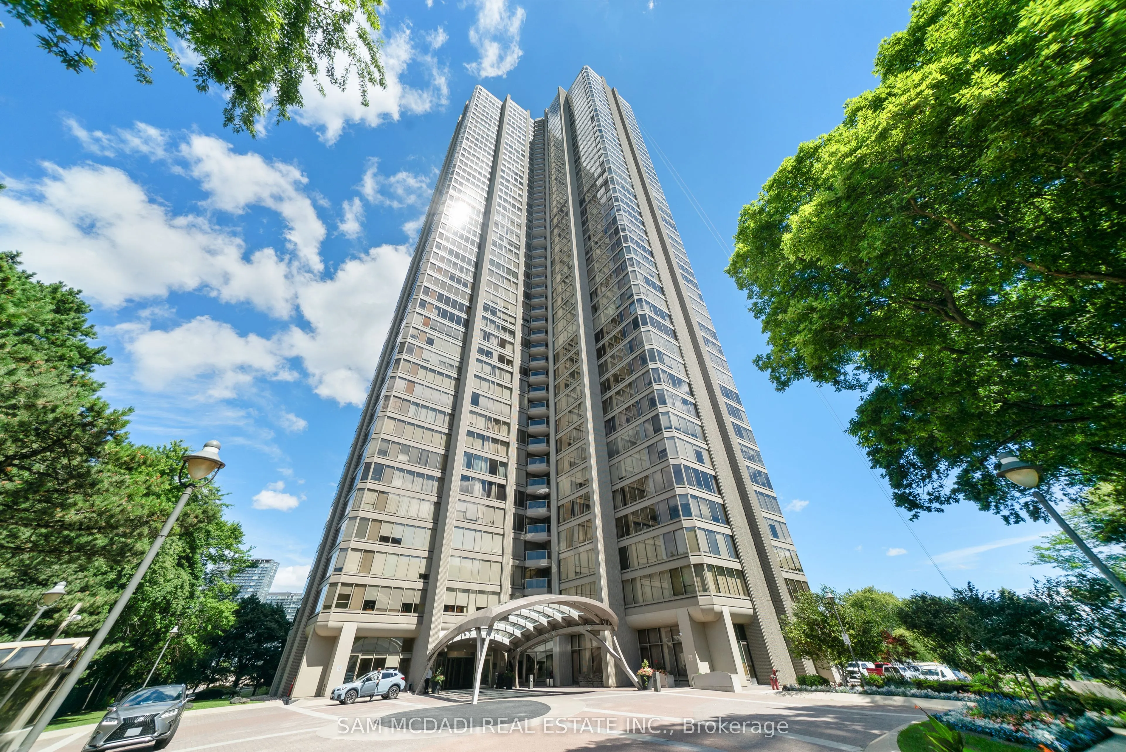 2045 Lakeshore Boulevard W, #2212