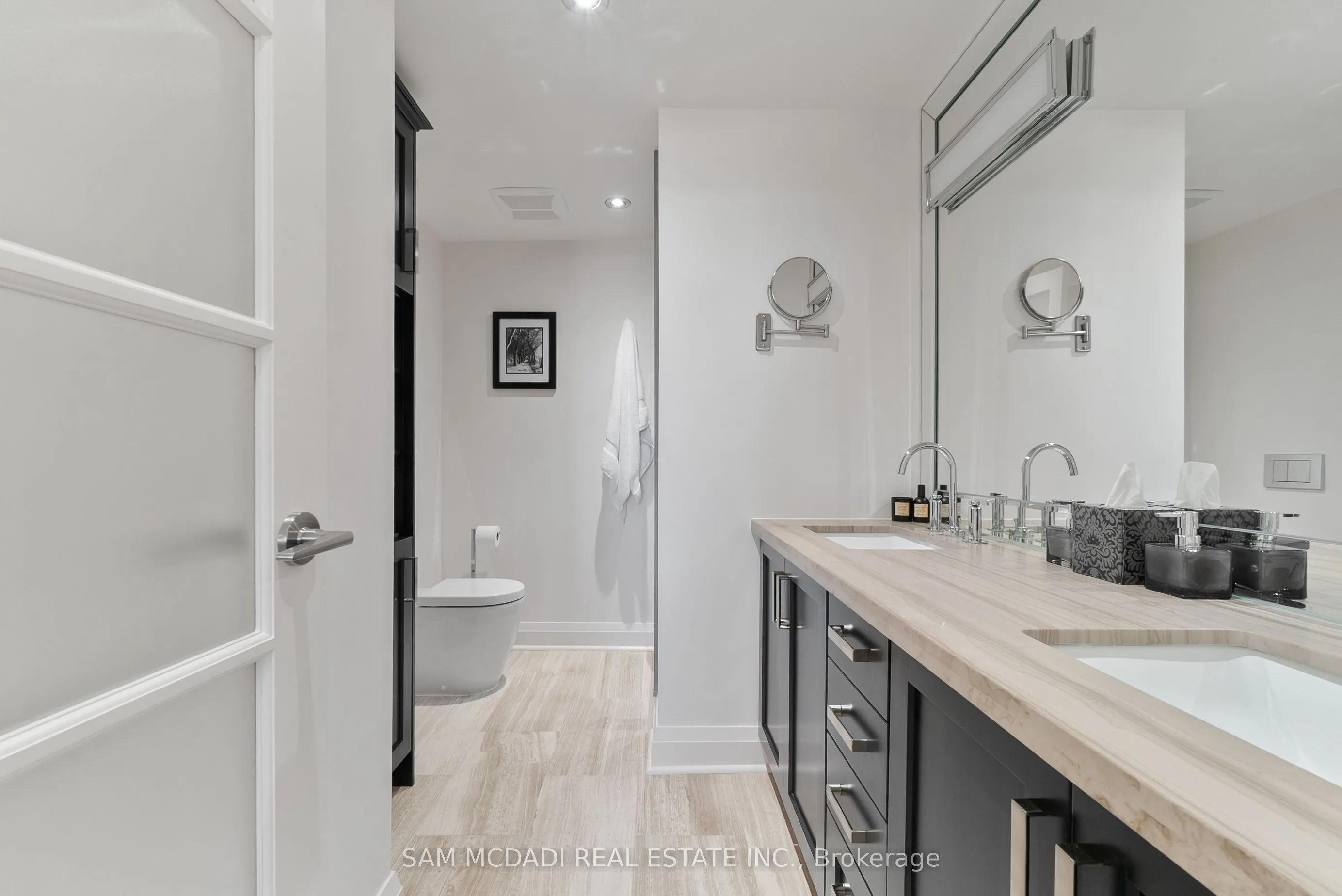 2045 Lakeshore Boulevard W, #2212