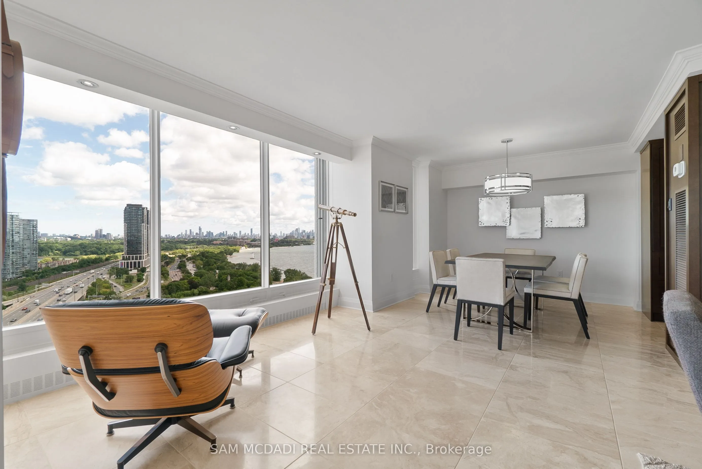 2045 Lakeshore Boulevard W, #2212