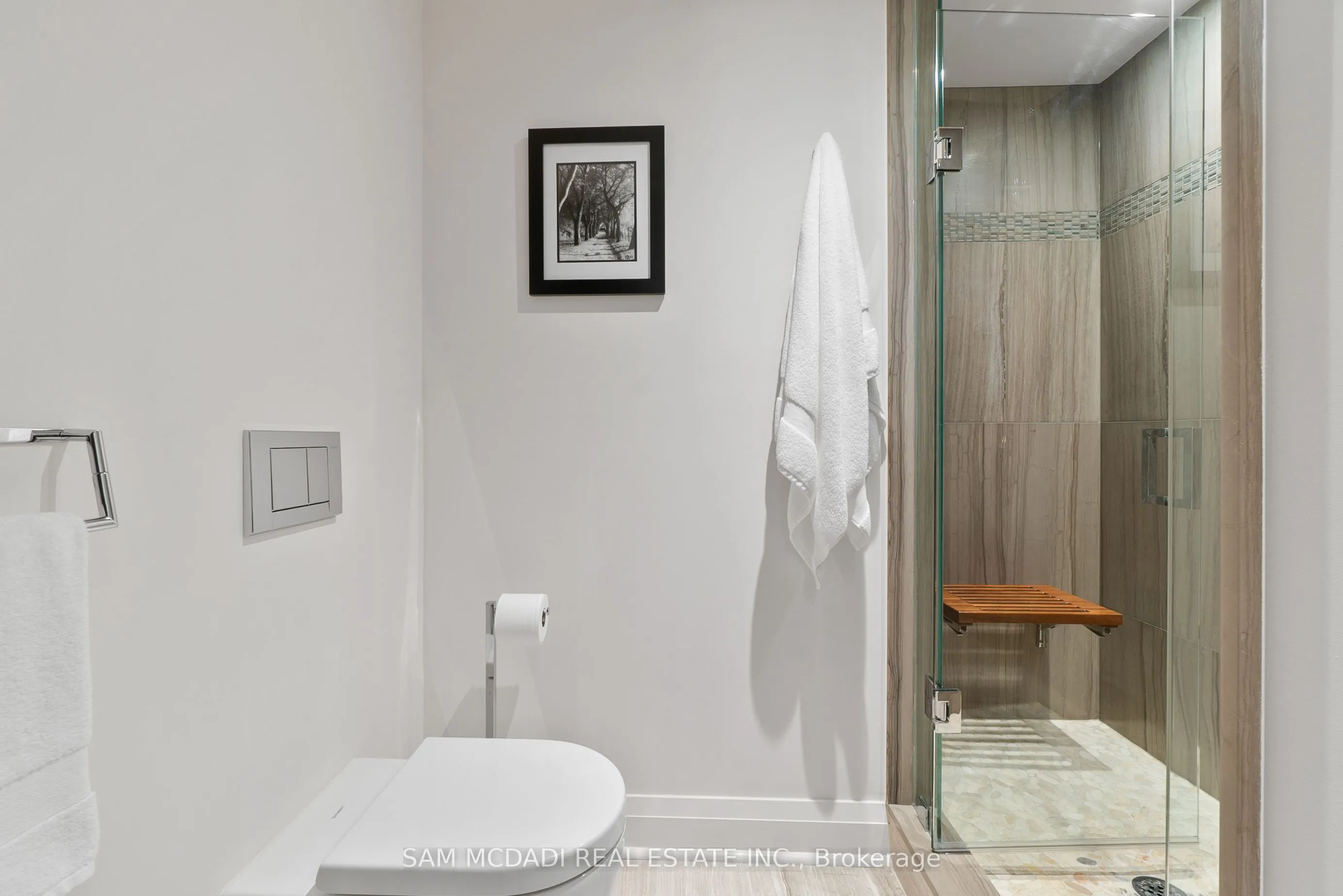 2045 Lakeshore Boulevard W, #2212