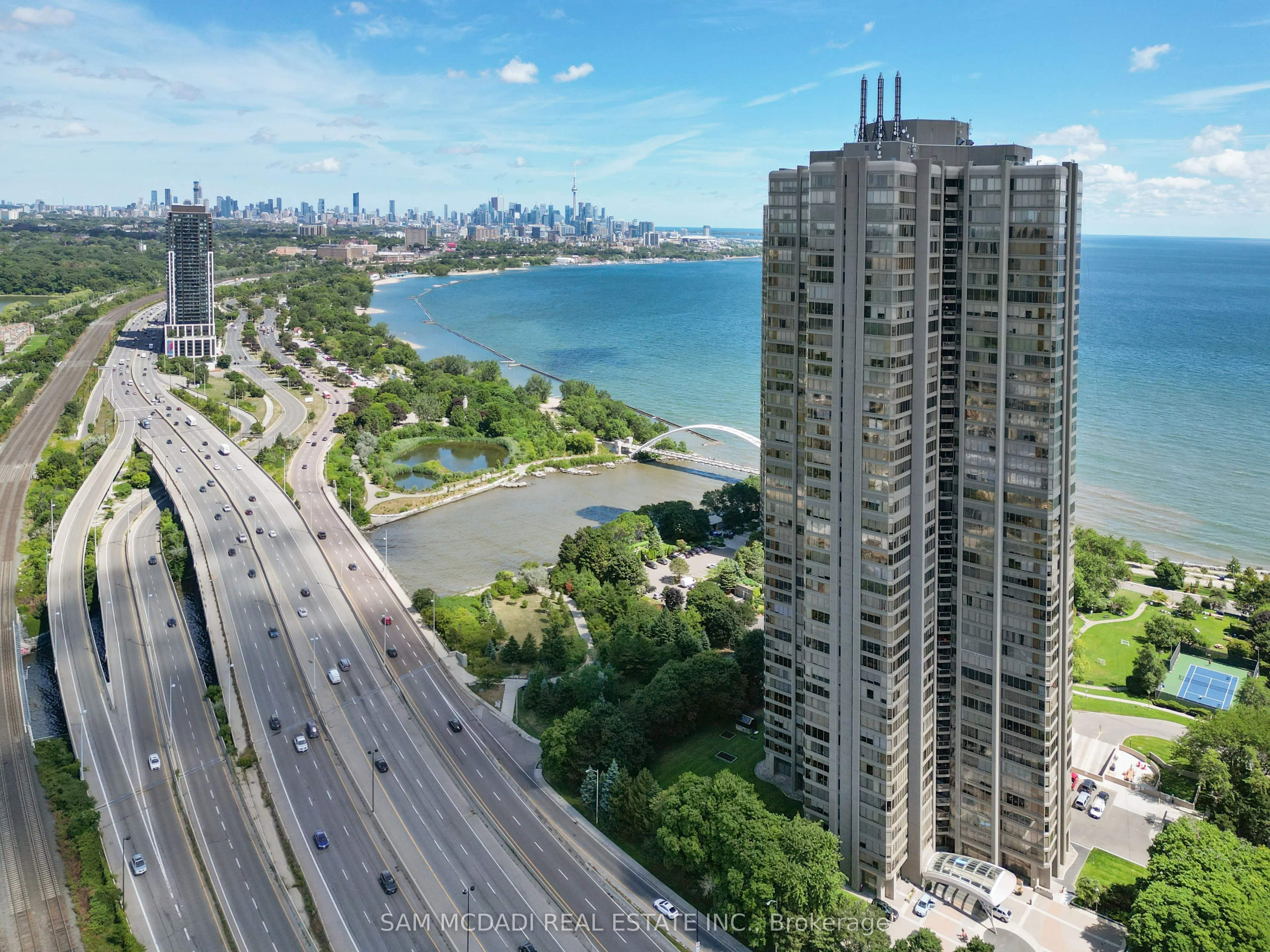 2045 Lakeshore Boulevard W, #2212