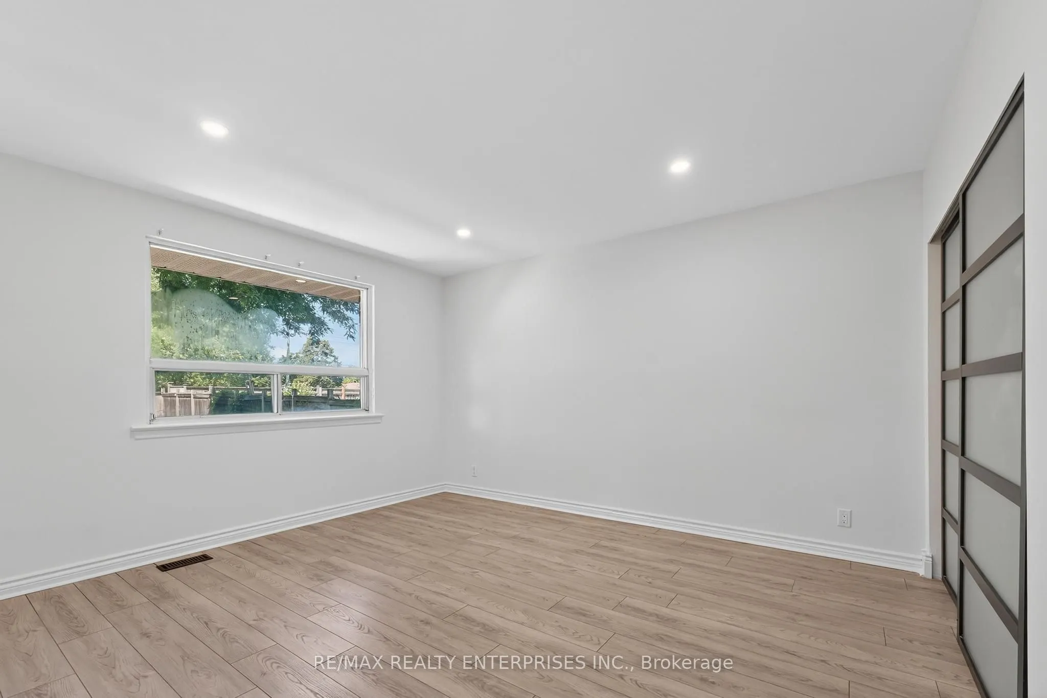 16 Warbeck Place