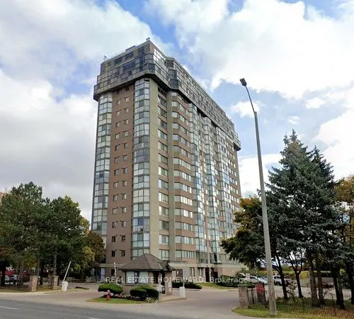 880 Dundas Street W, #407