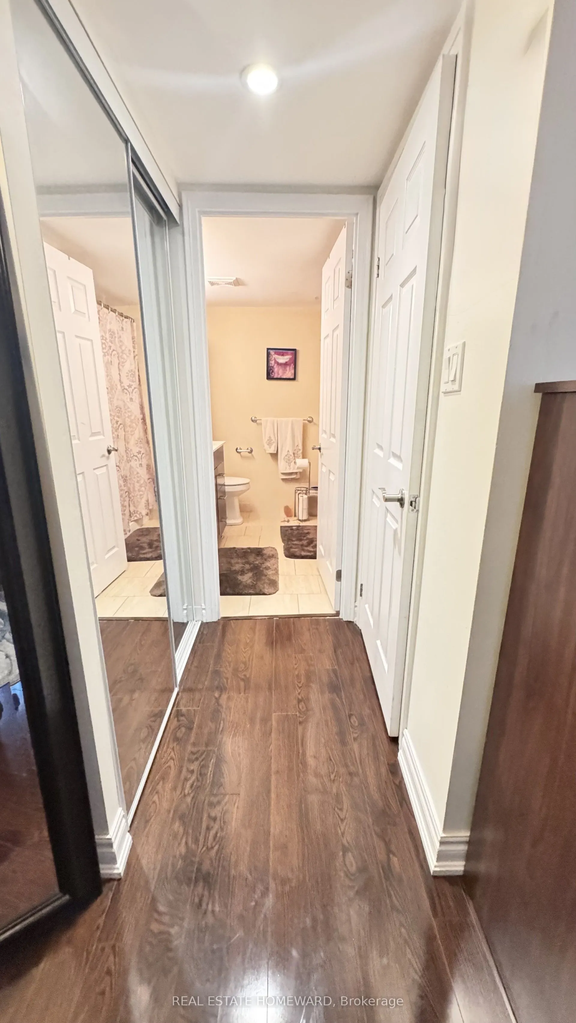 880 Dundas Street W, #407
