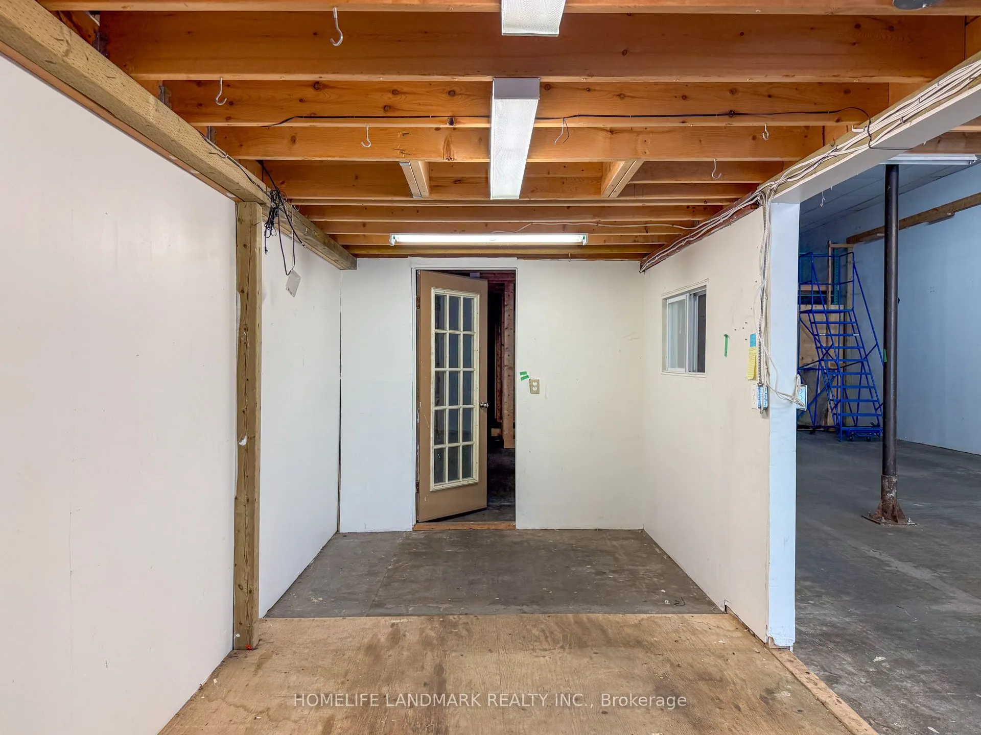 1605 Queen Street W, #5