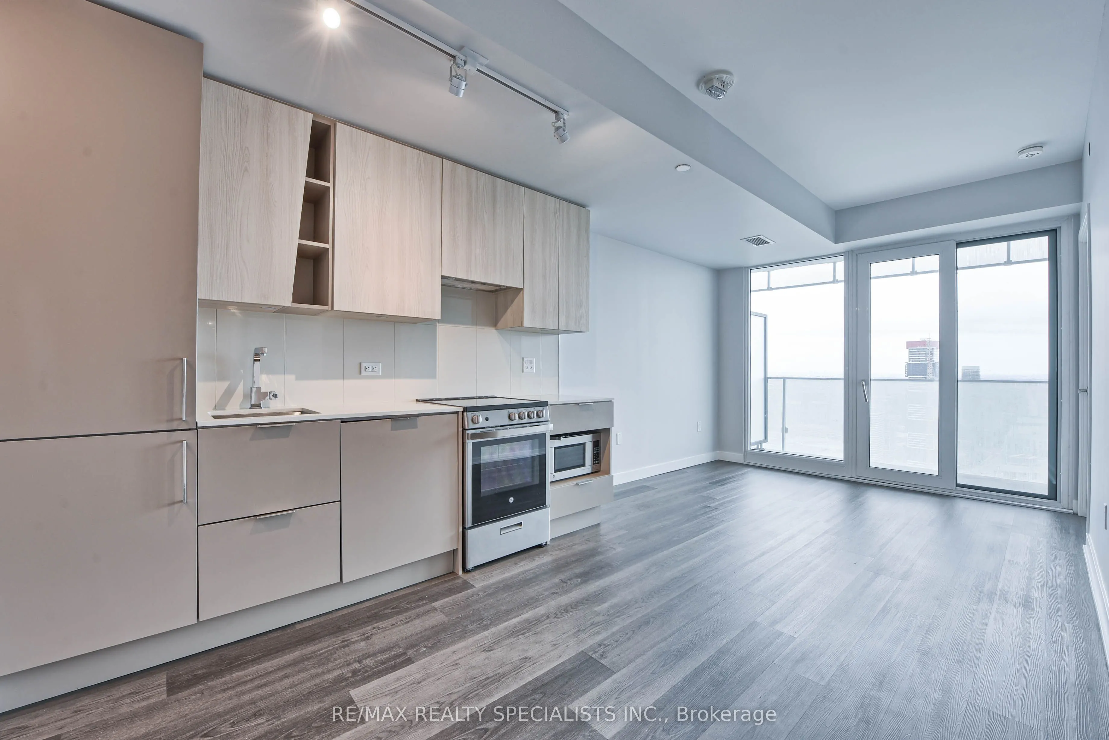 3900 Confederation Parkway, #4902