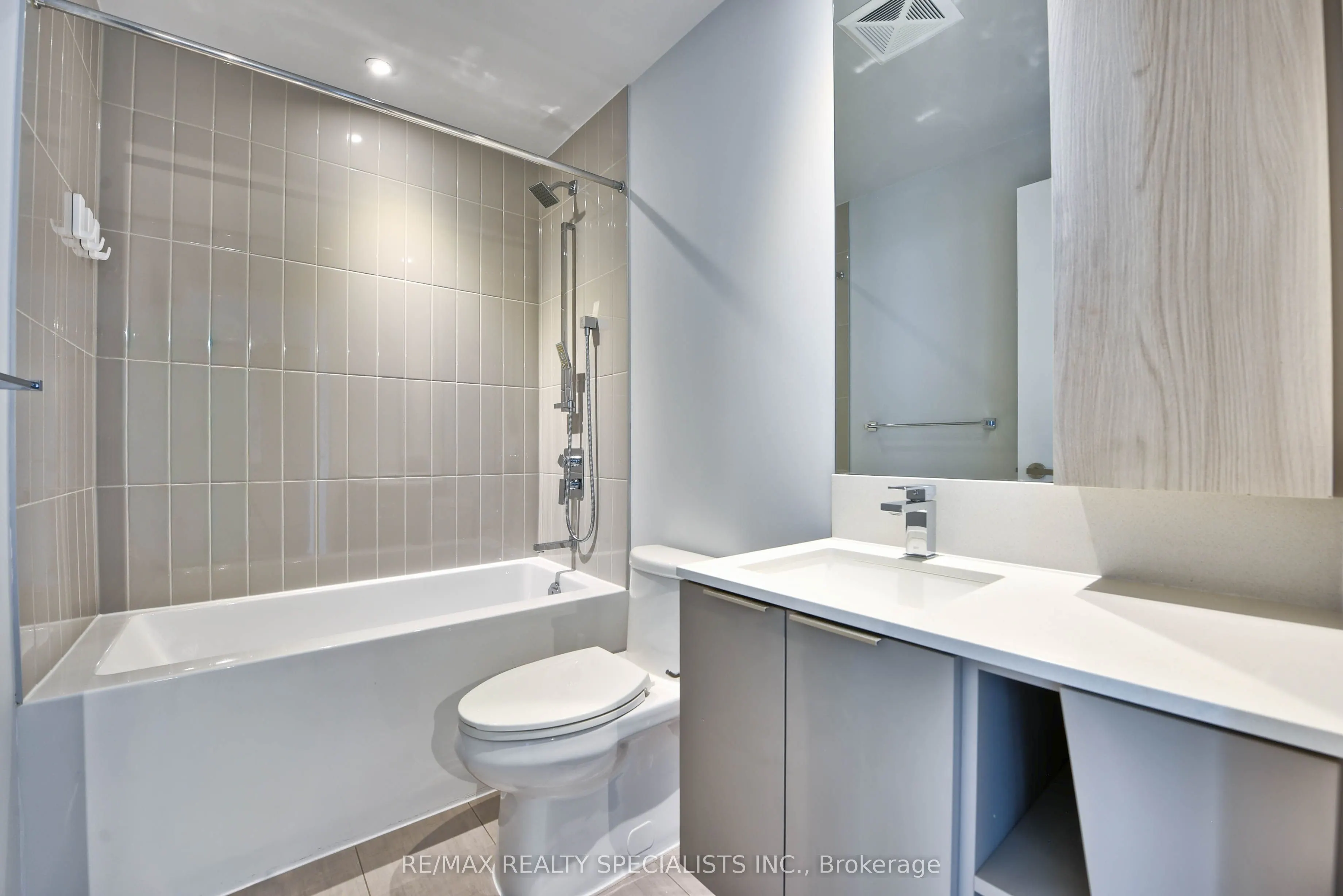 3900 Confederation Parkway, #4902
