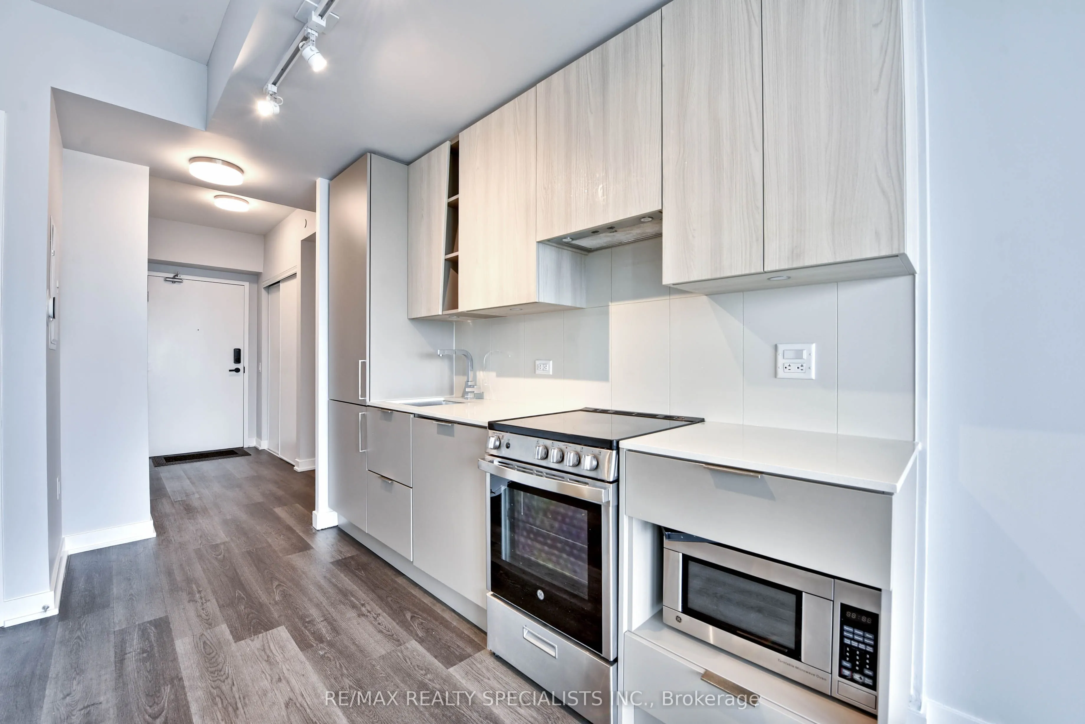 3900 Confederation Parkway, #4902