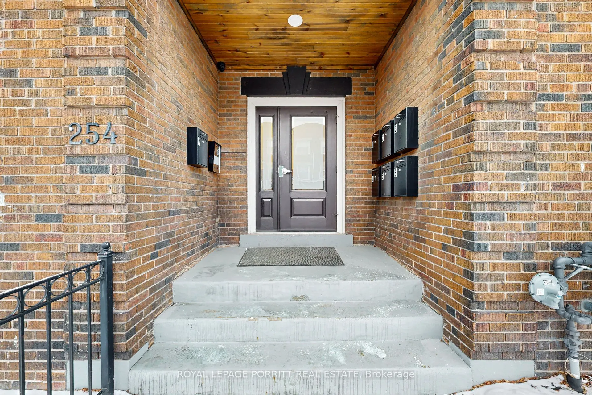 254 Armadale Avenue, ##4