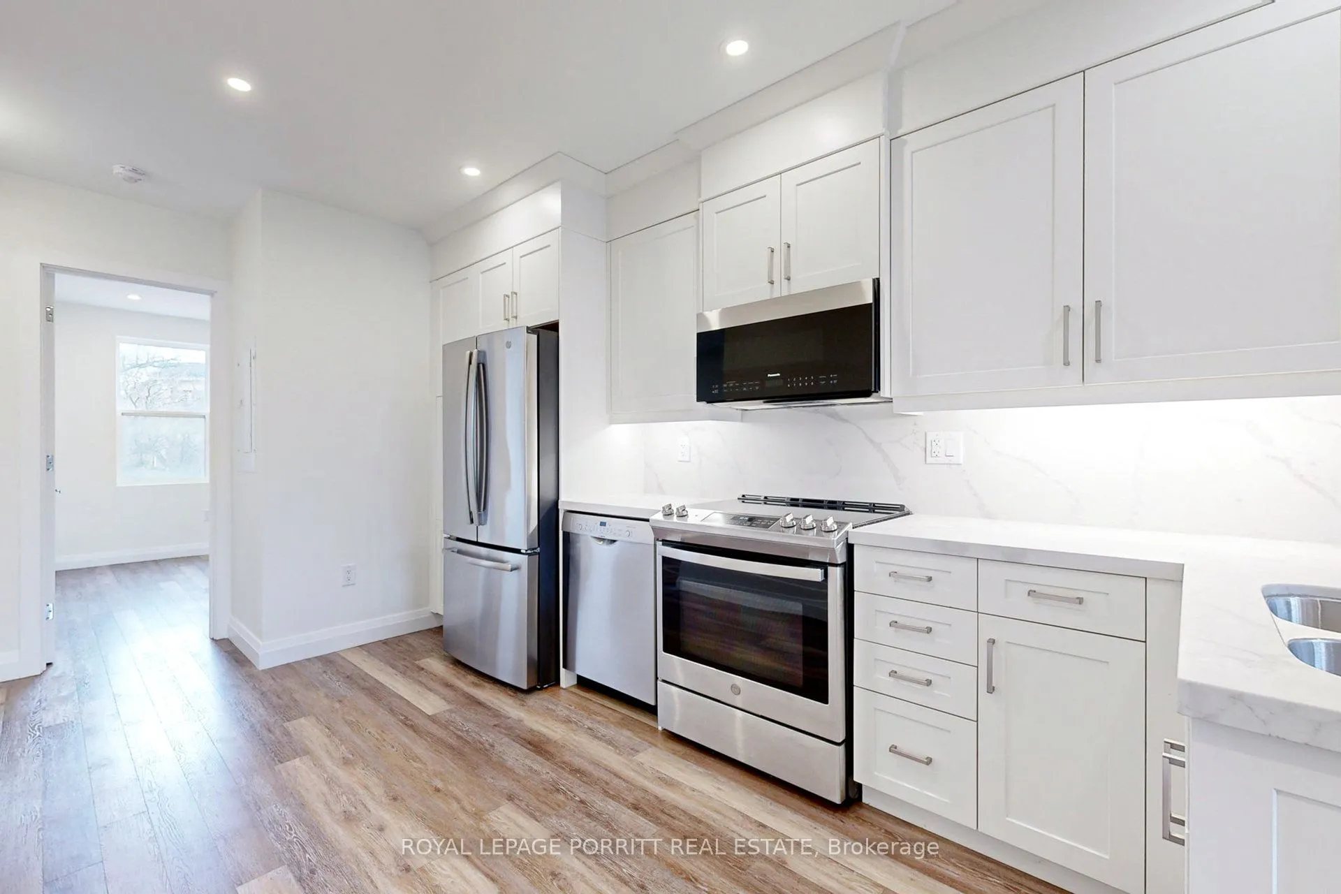 254 Armadale Avenue, ##4