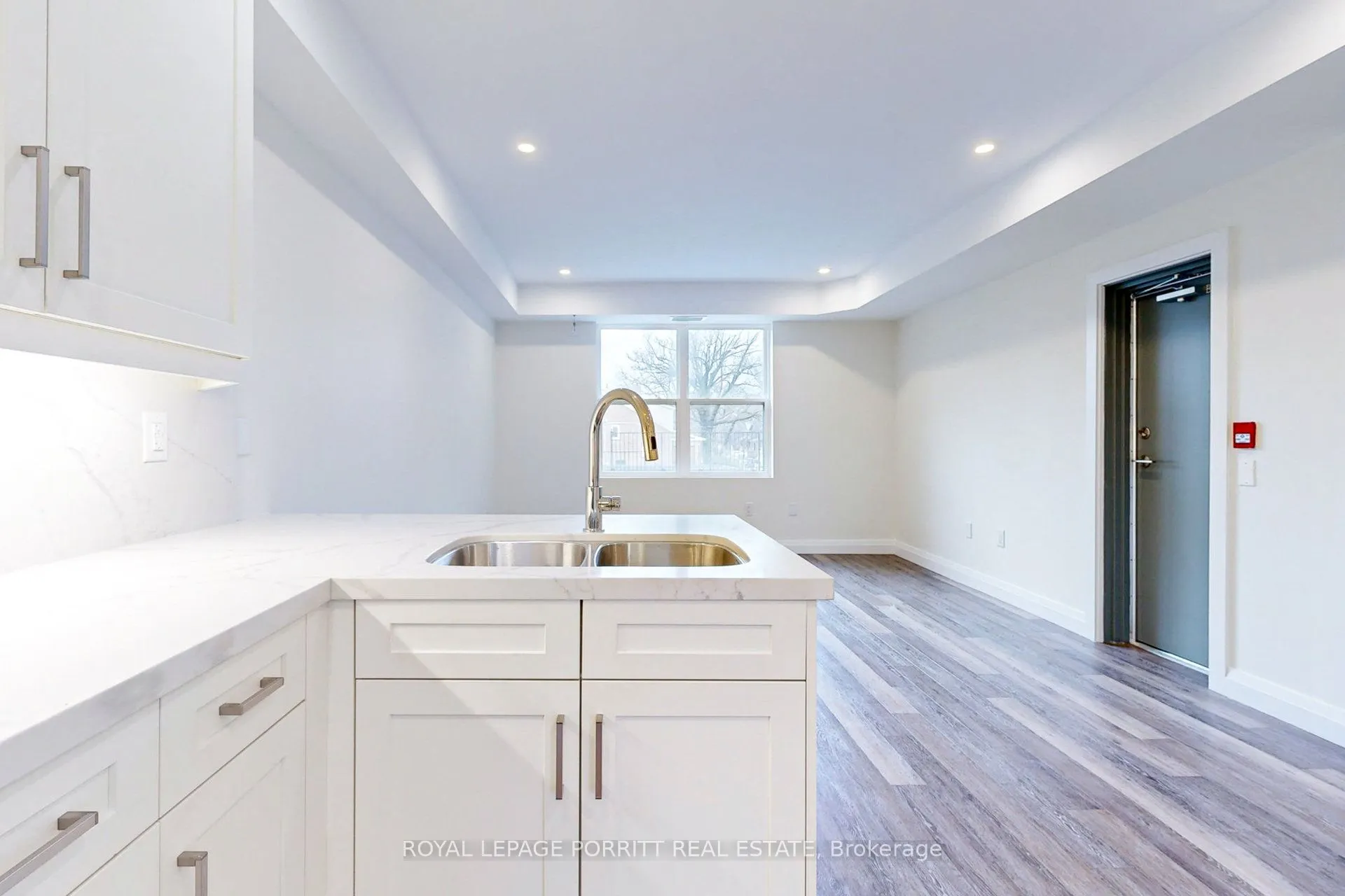254 Armadale Avenue, ##4