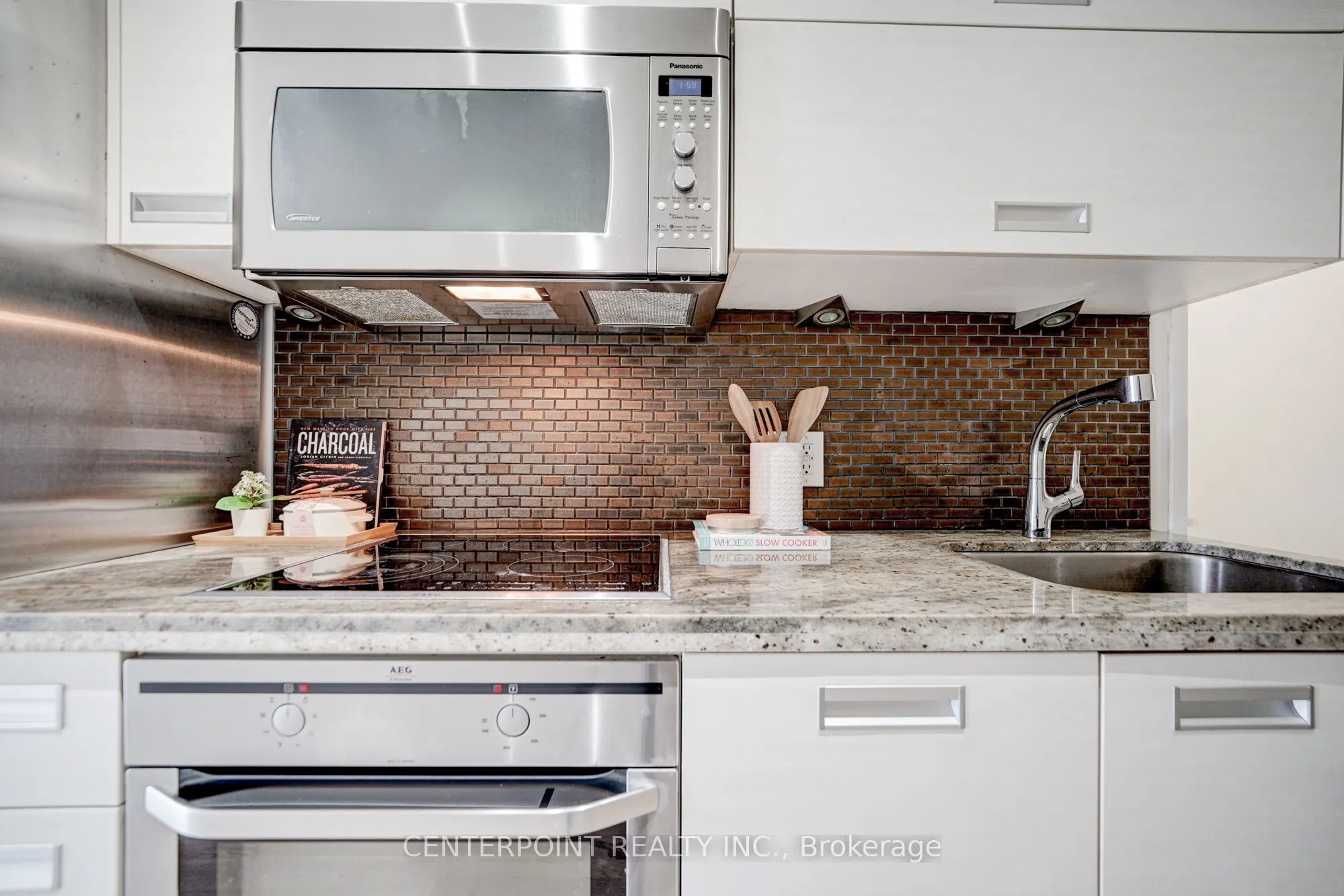 88 Park Lawn Road, #801