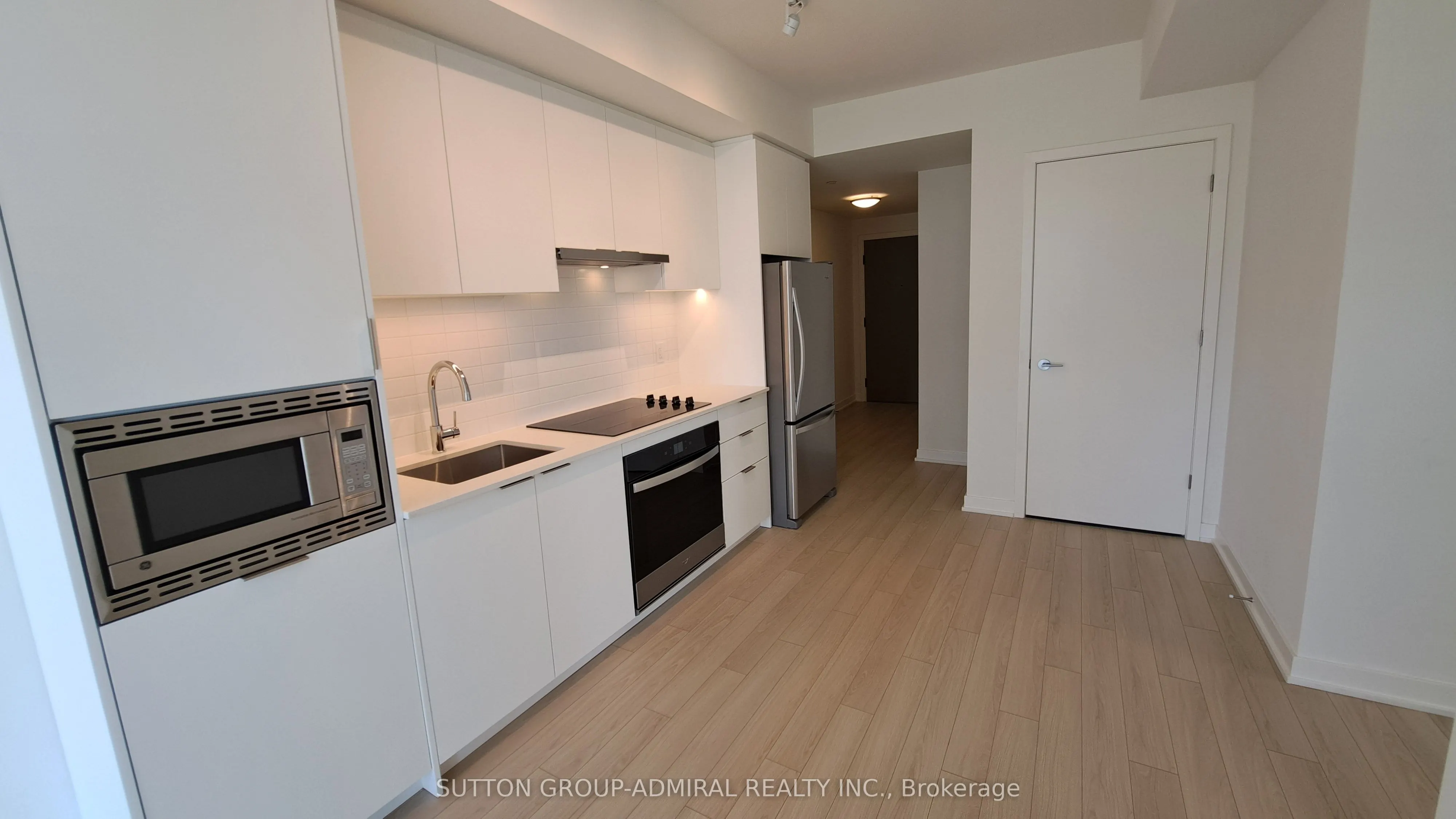 3079 Trafalgar Road, #504