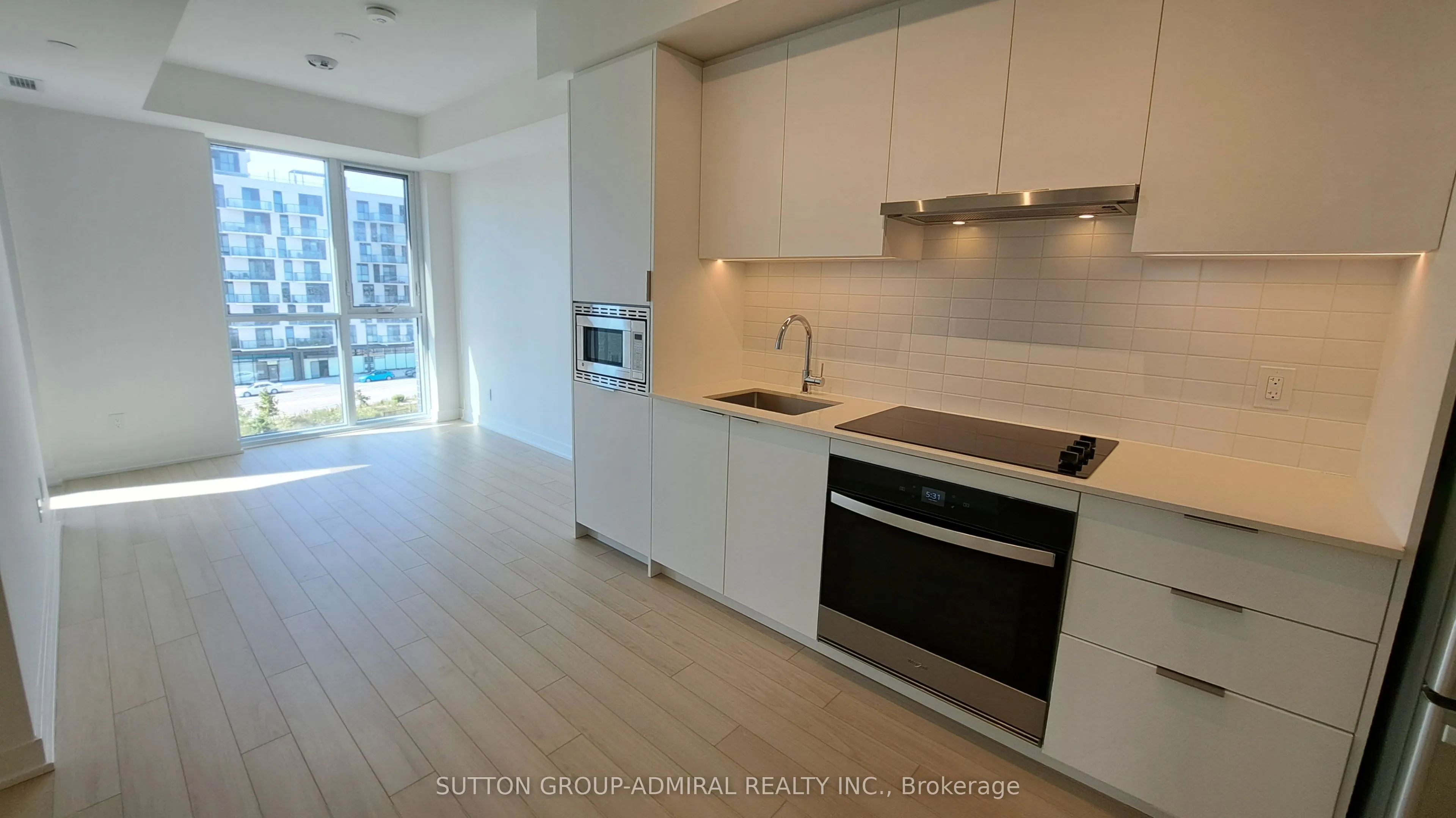 3079 Trafalgar Road, #504