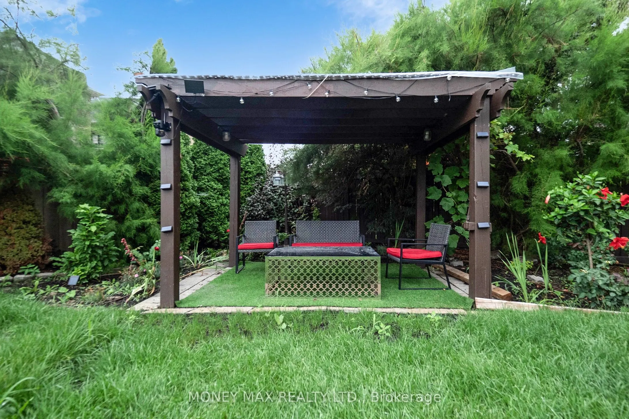 4 Pasadena Avenue