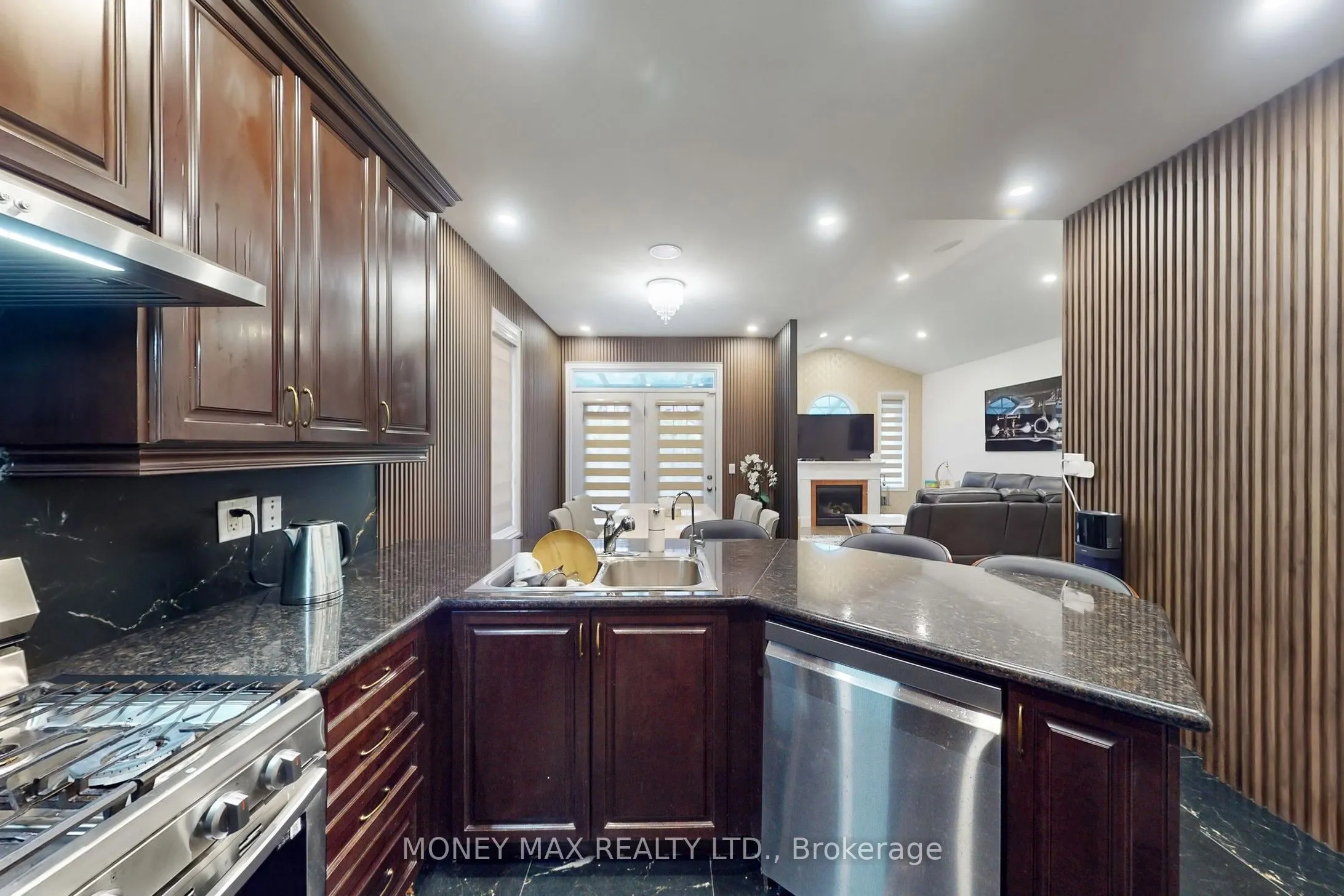 4 Pasadena Avenue