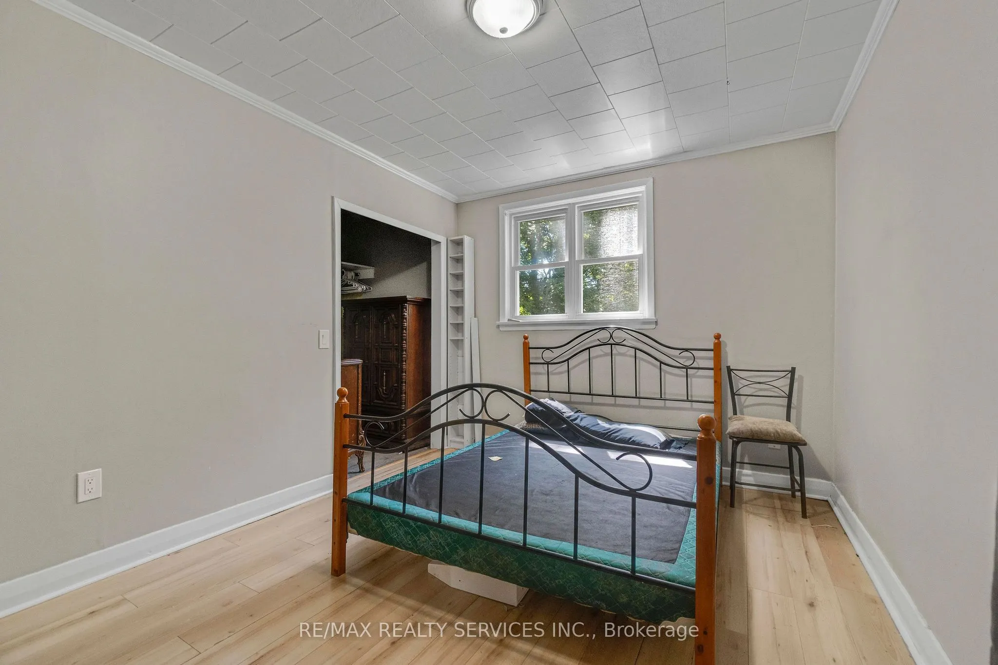 2 Parsons Avenue