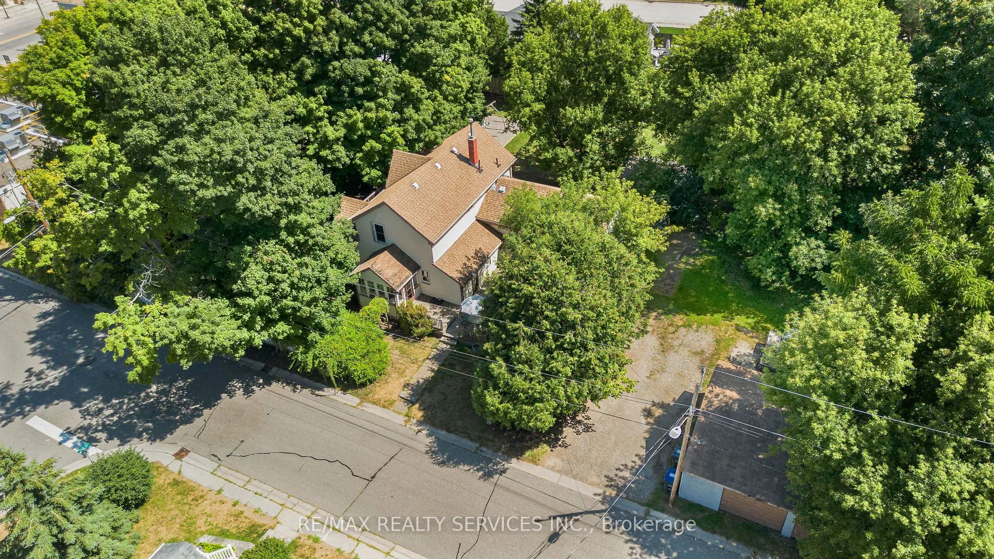 2 Parsons Avenue