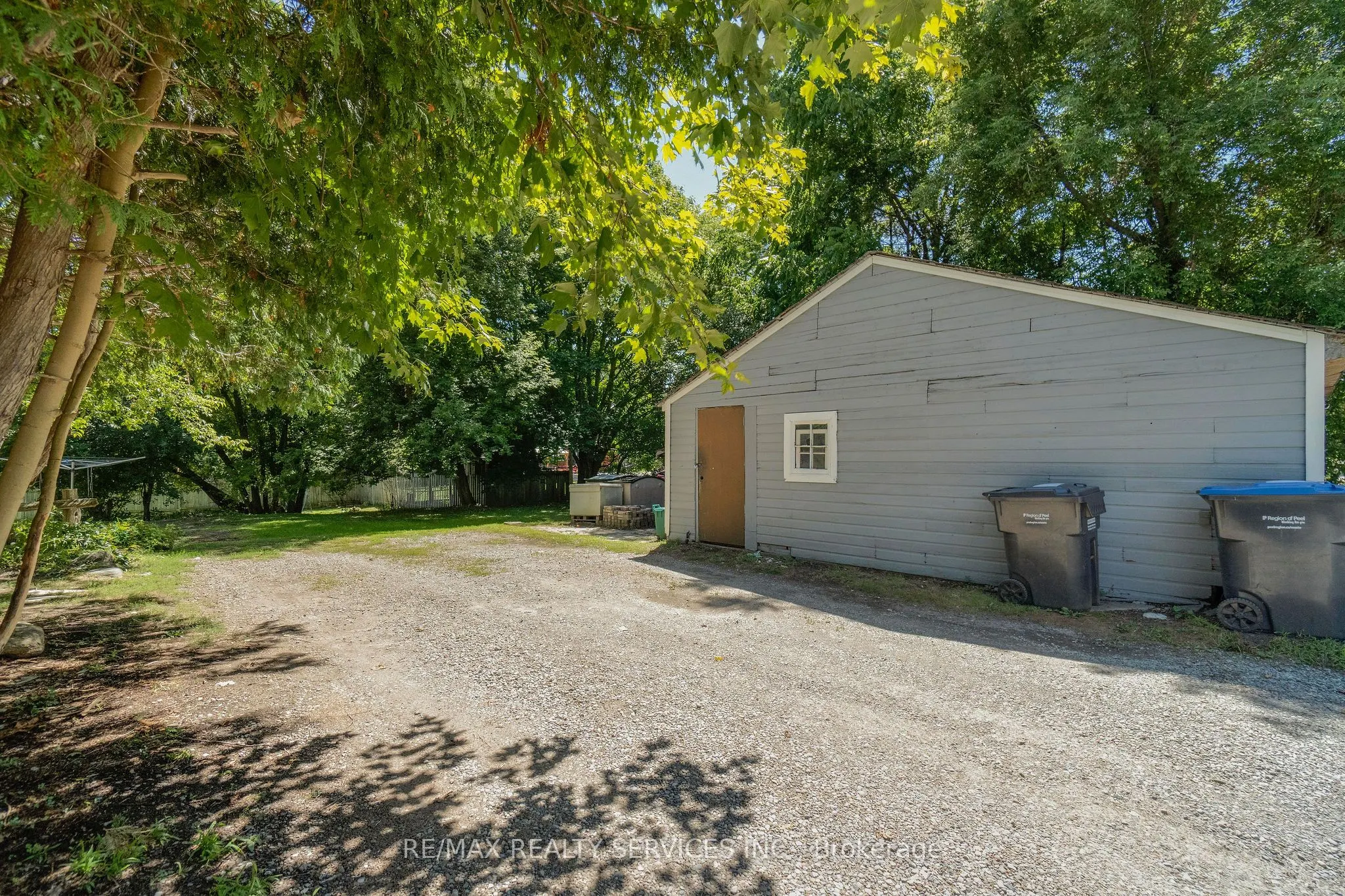 2 Parsons Avenue