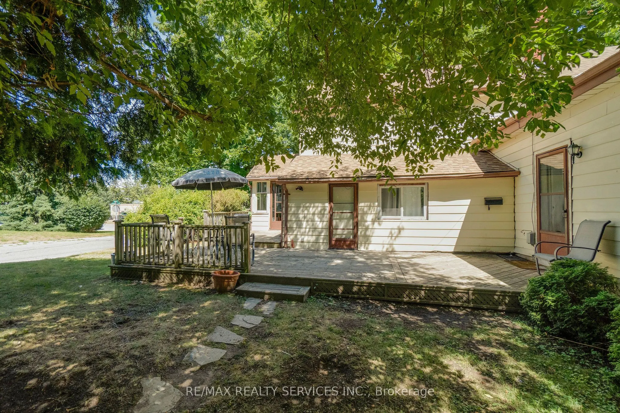2 Parsons Avenue