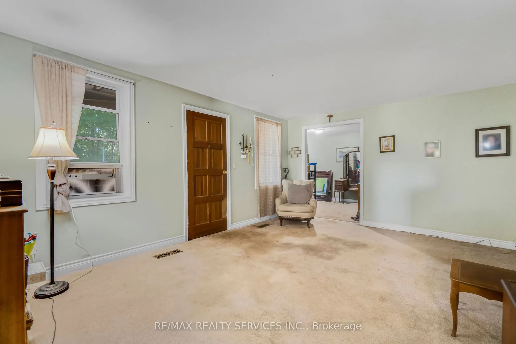 2 Parsons Avenue