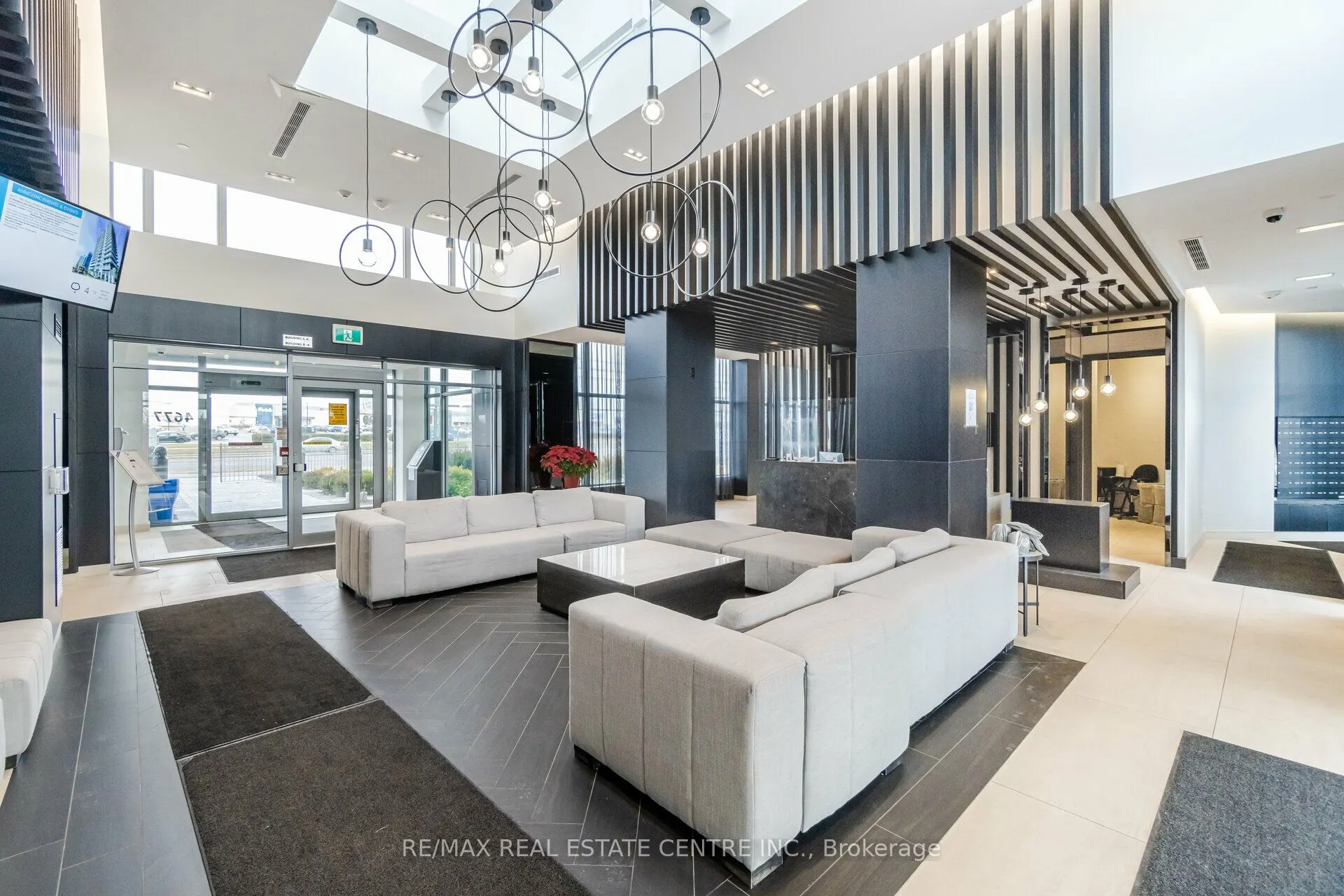 4699 Glen Erin Drive, #208