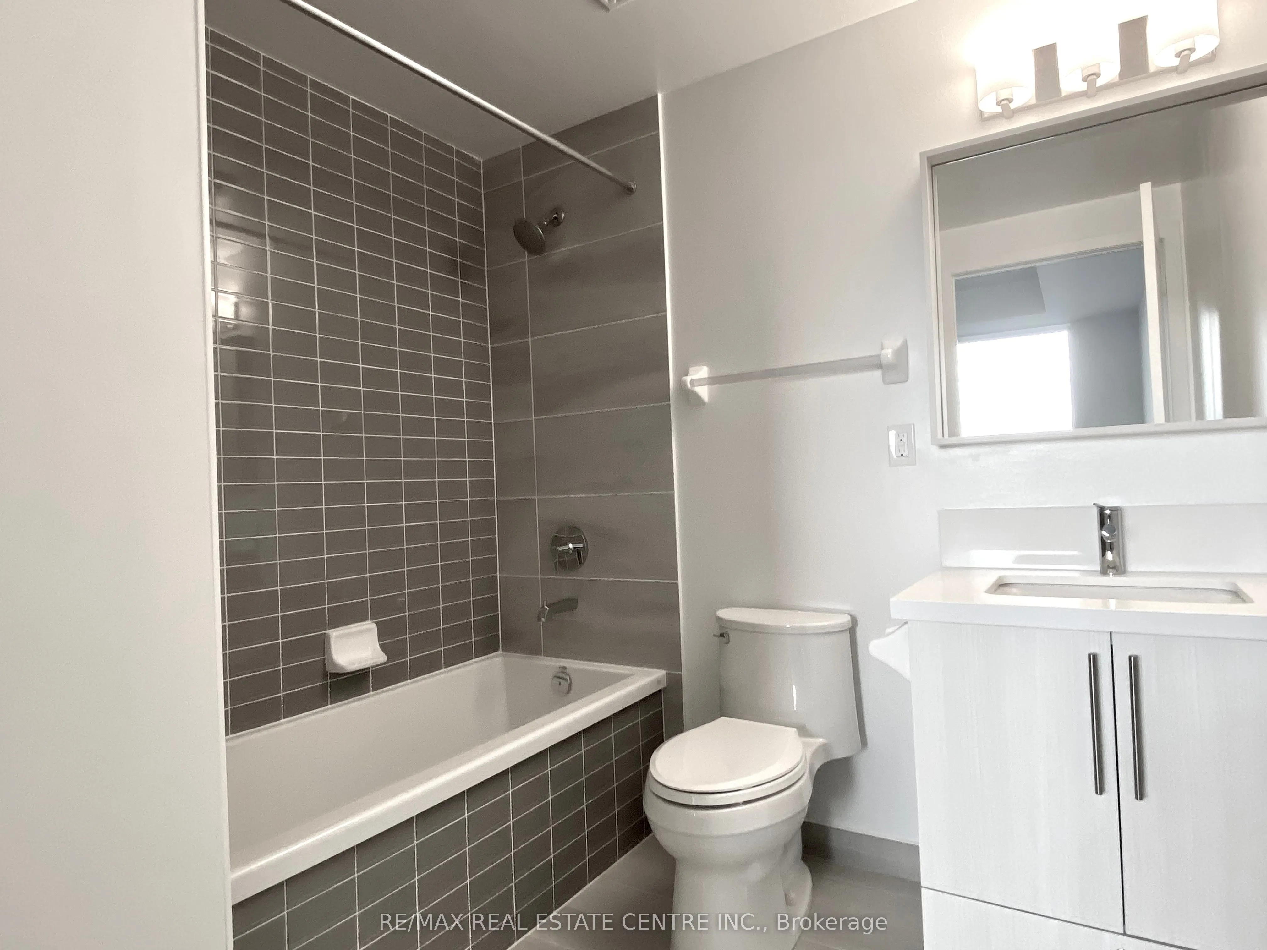 4699 Glen Erin Drive, #208