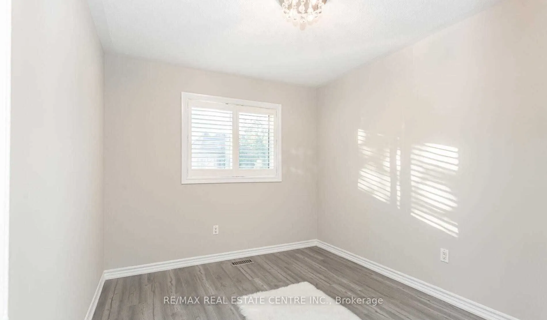 3910 Coachman Circle