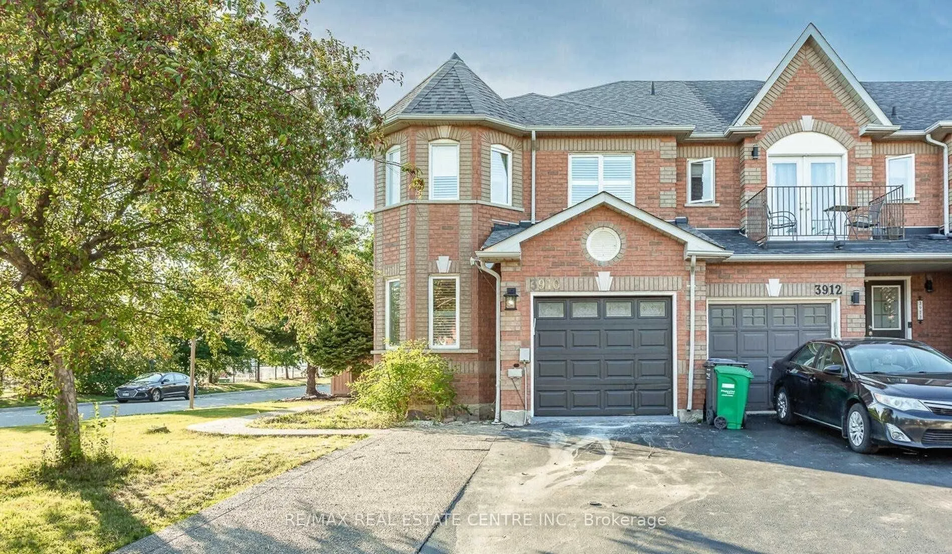 3910 Coachman Circle