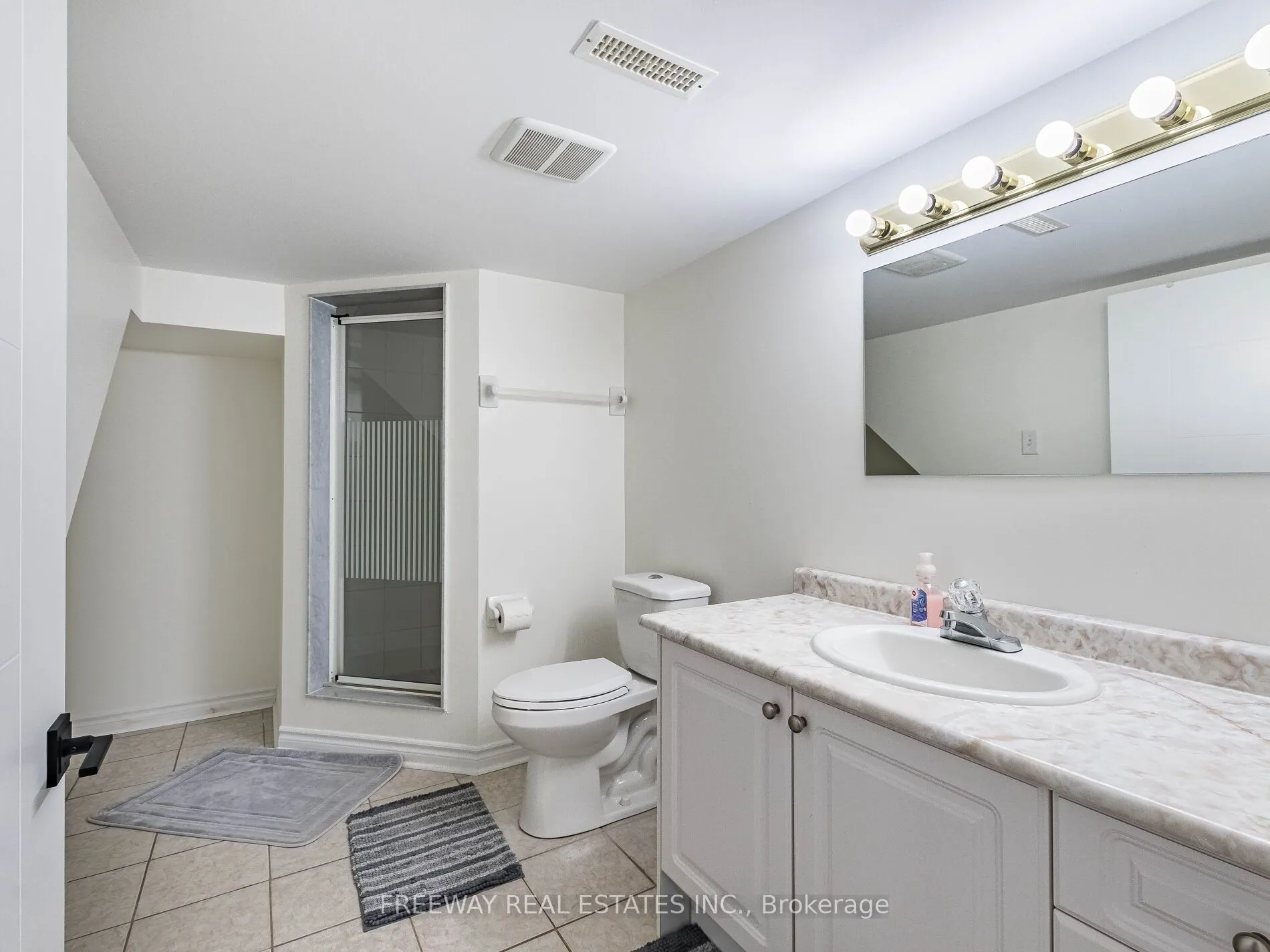 47 Kootenay Place