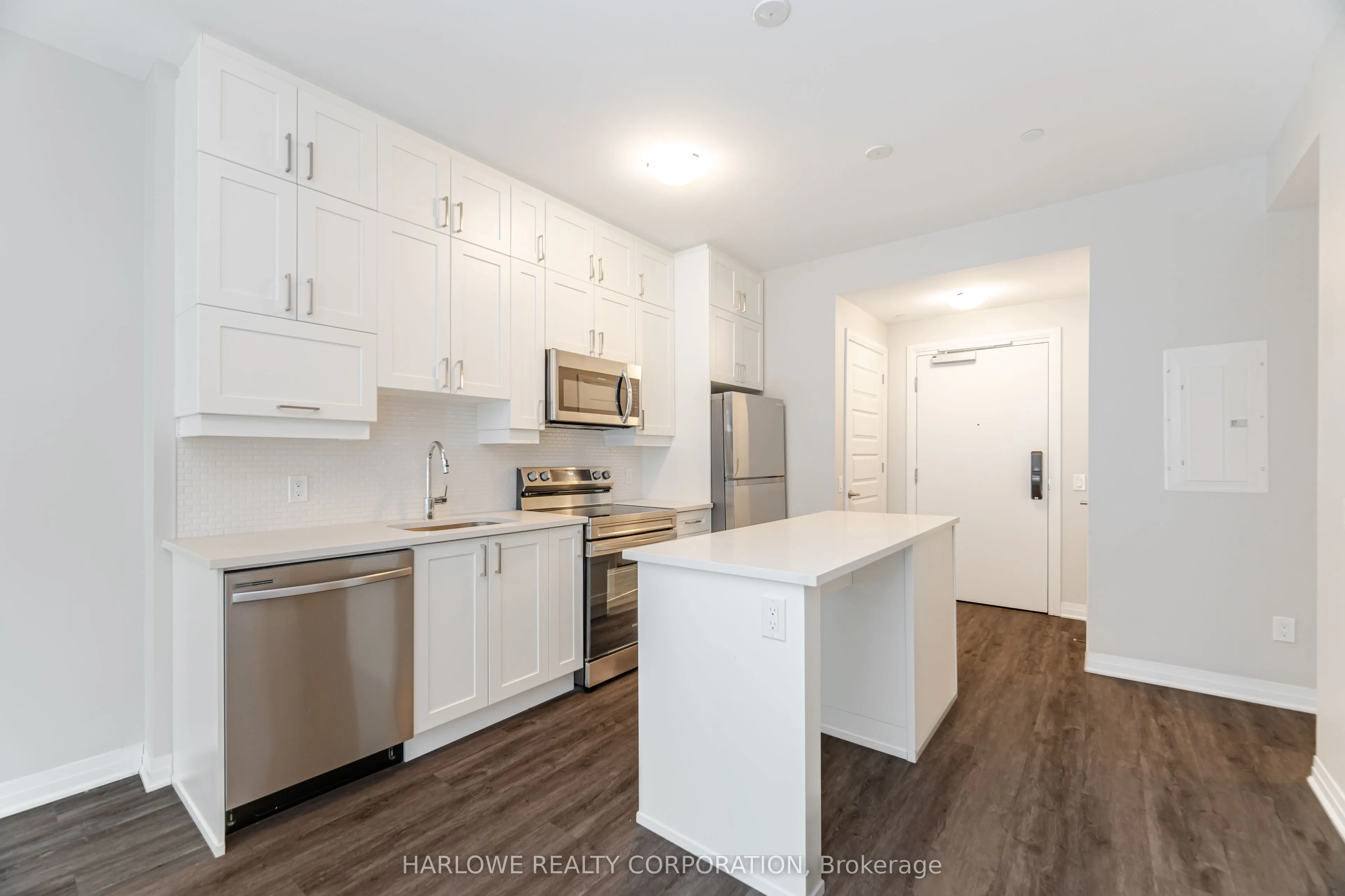 470 Gordon Krantz Avenue, #303