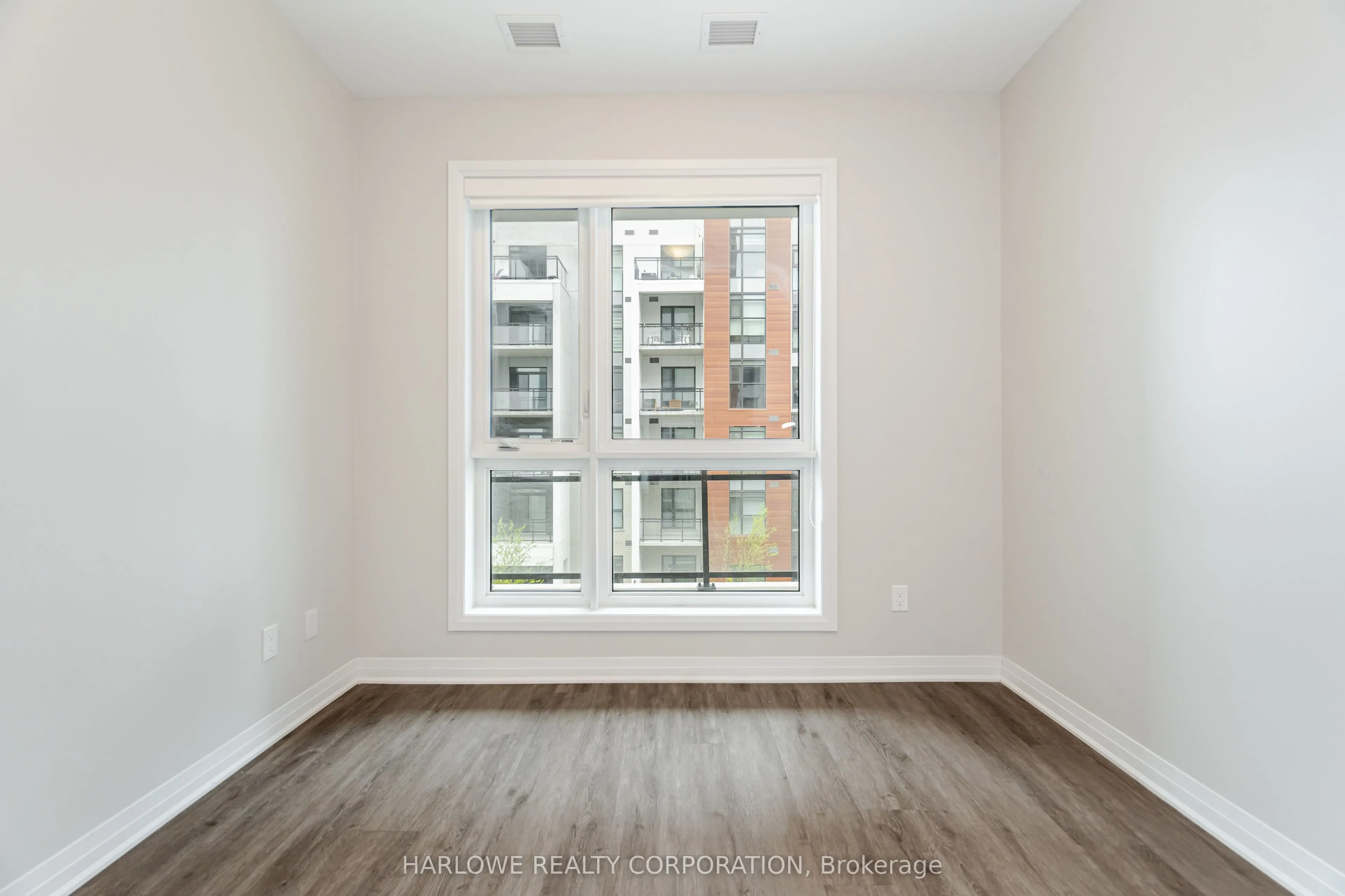 470 Gordon Krantz Avenue, #303