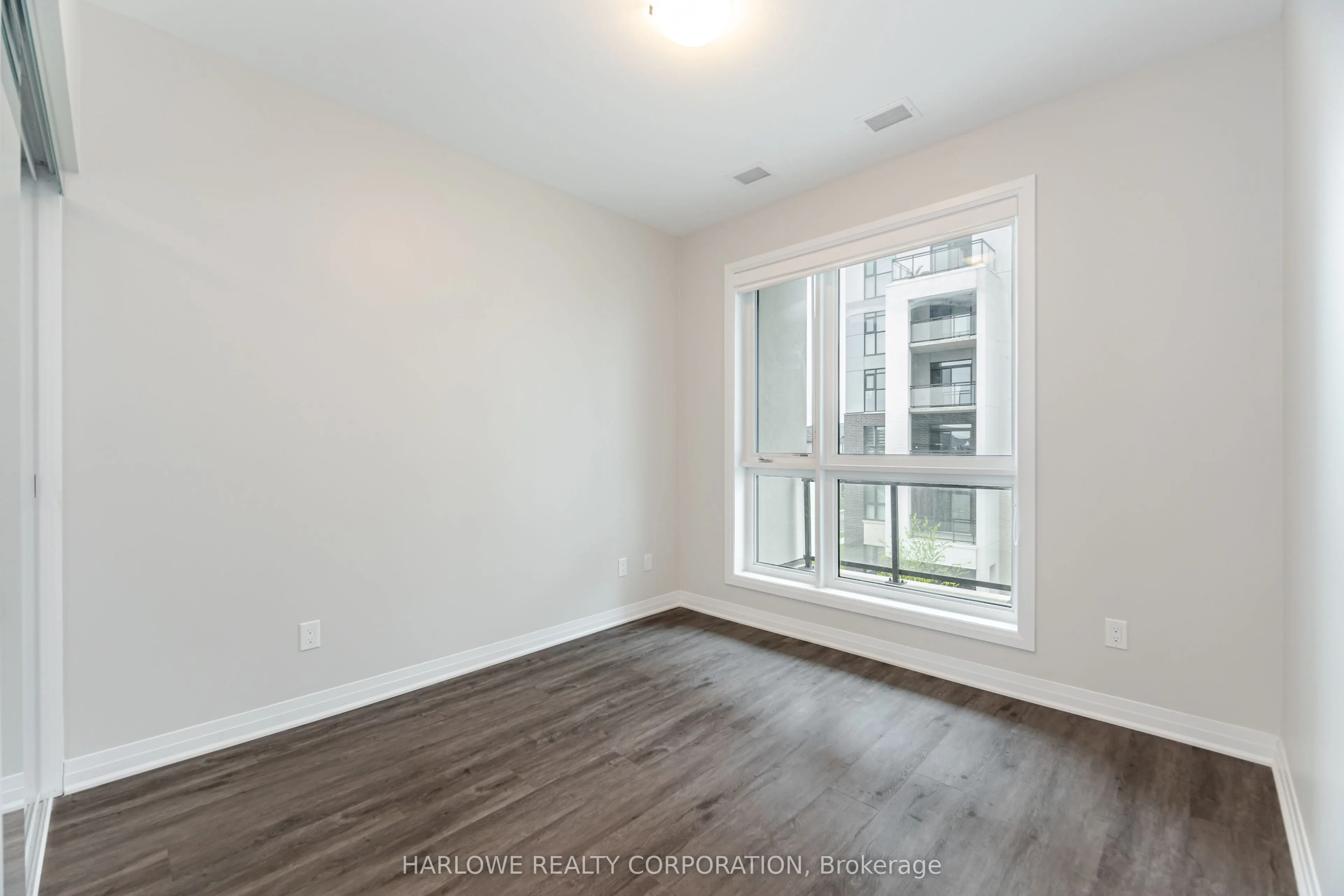 470 Gordon Krantz Avenue, #303