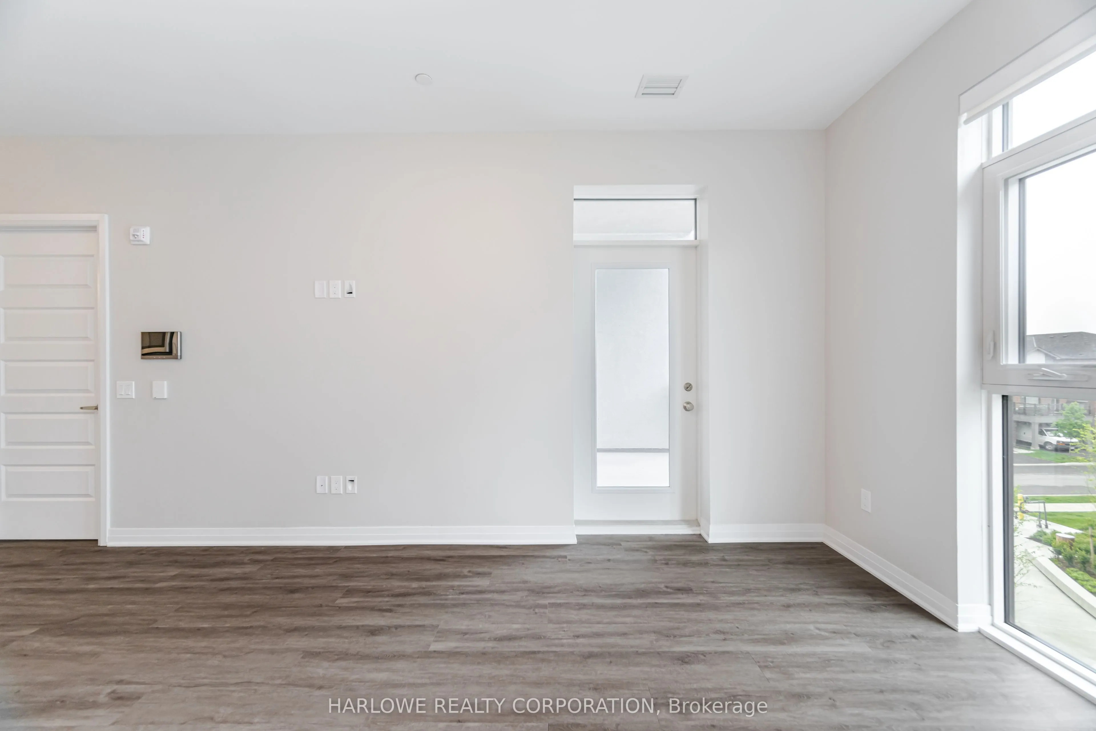 470 Gordon Krantz Avenue, #303