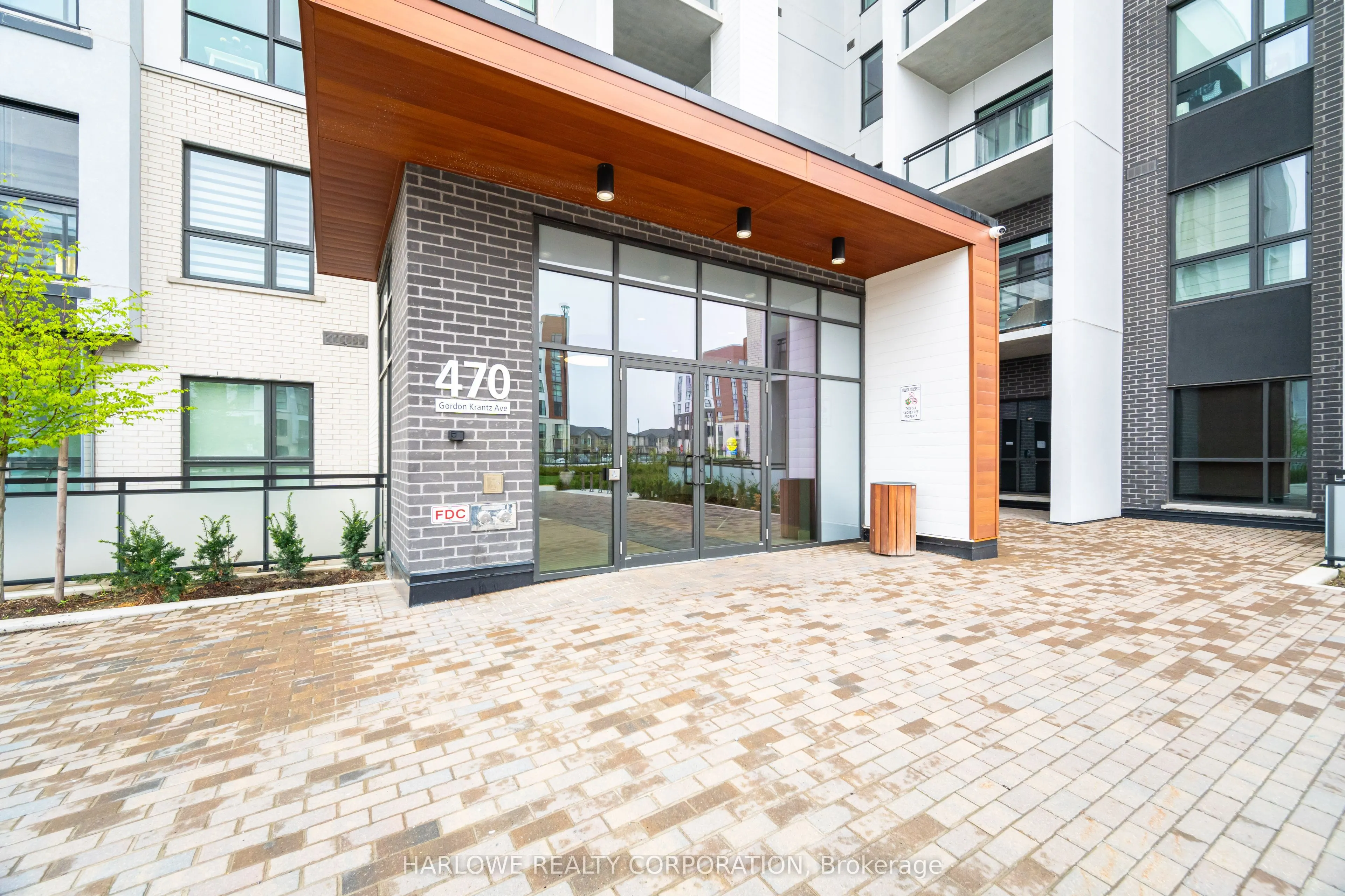 470 Gordon Krantz Avenue, #303