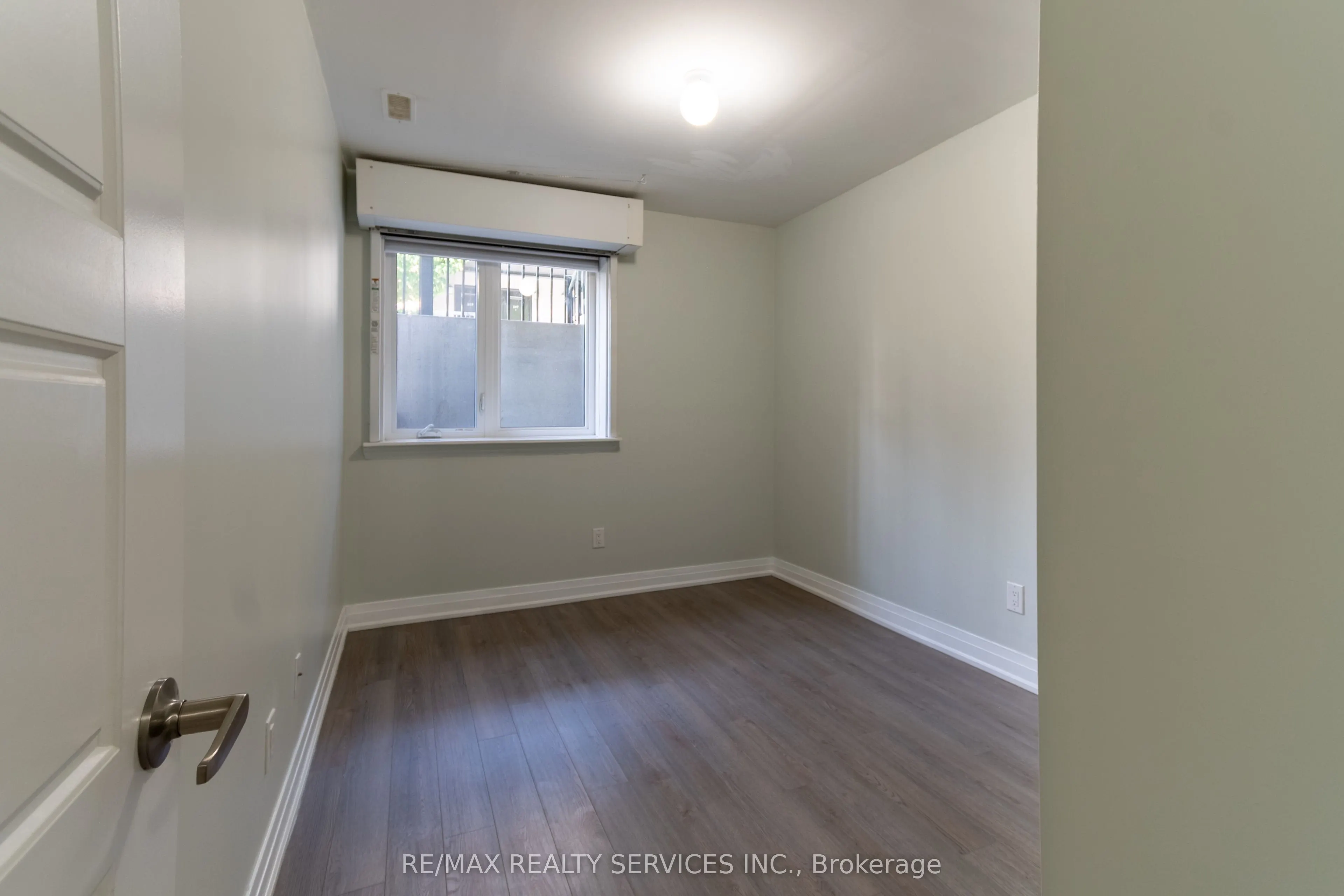 1208 Main Street E, #105