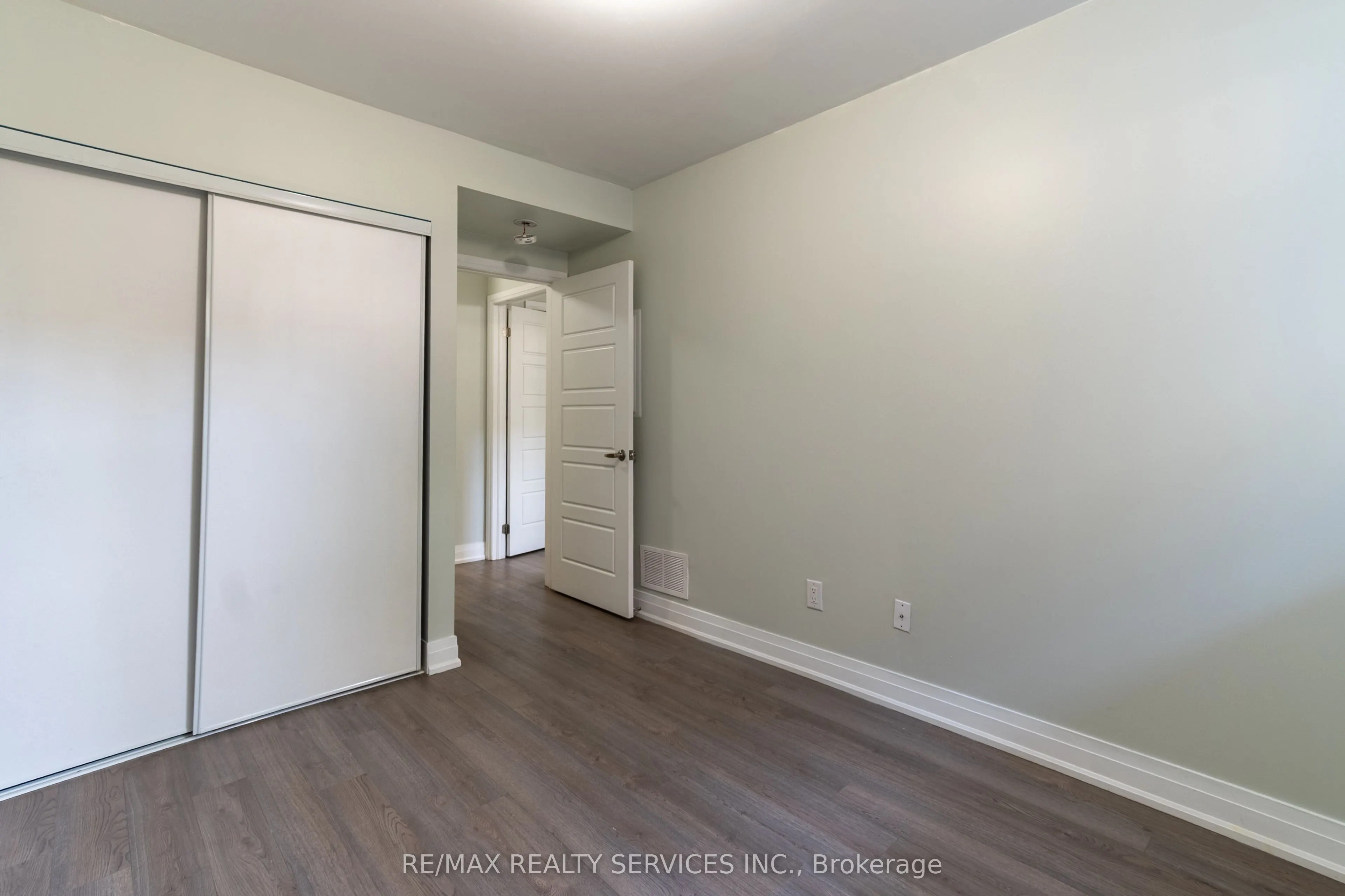 1208 Main Street E, #105