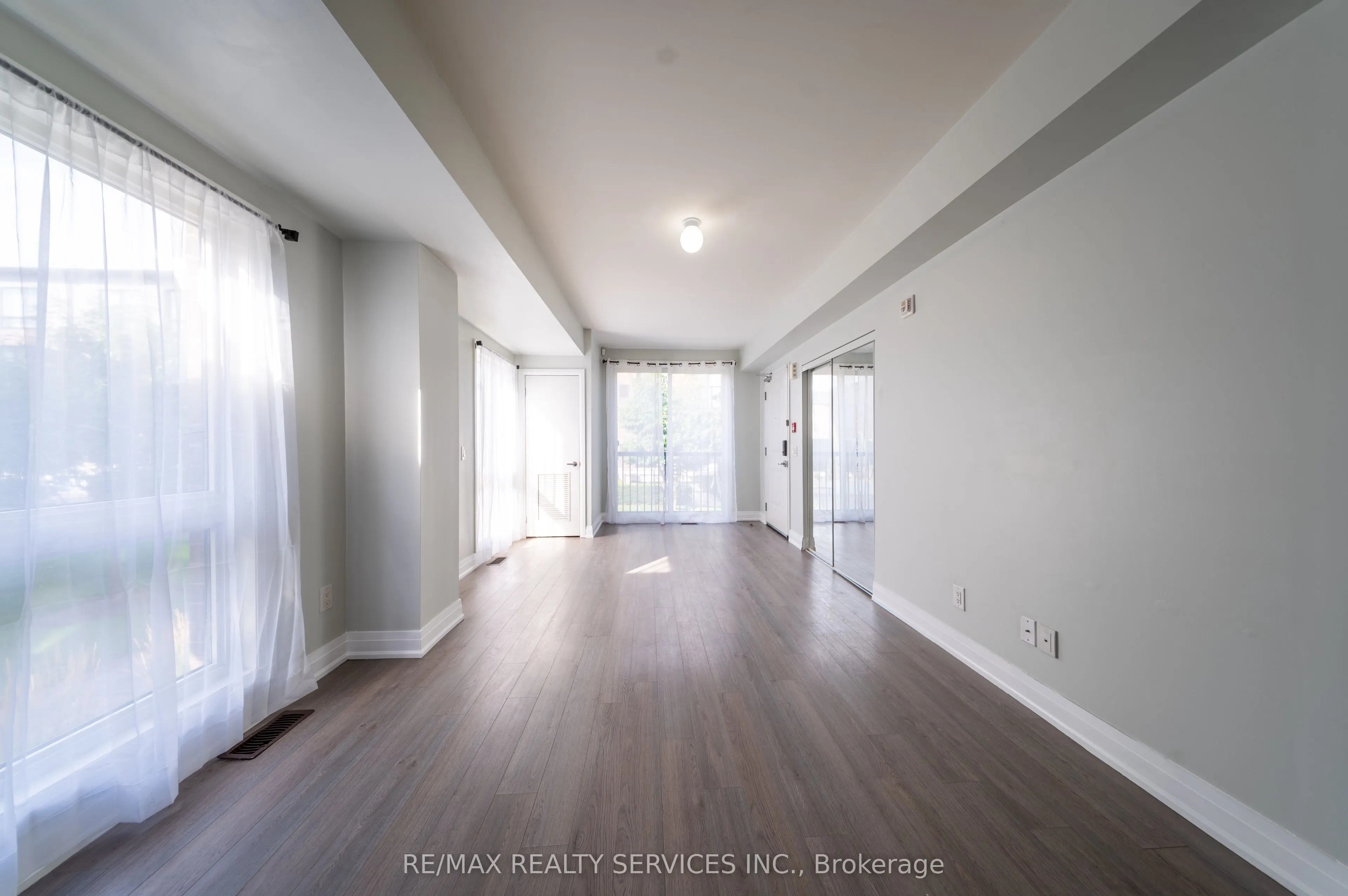 1208 Main Street E, #105