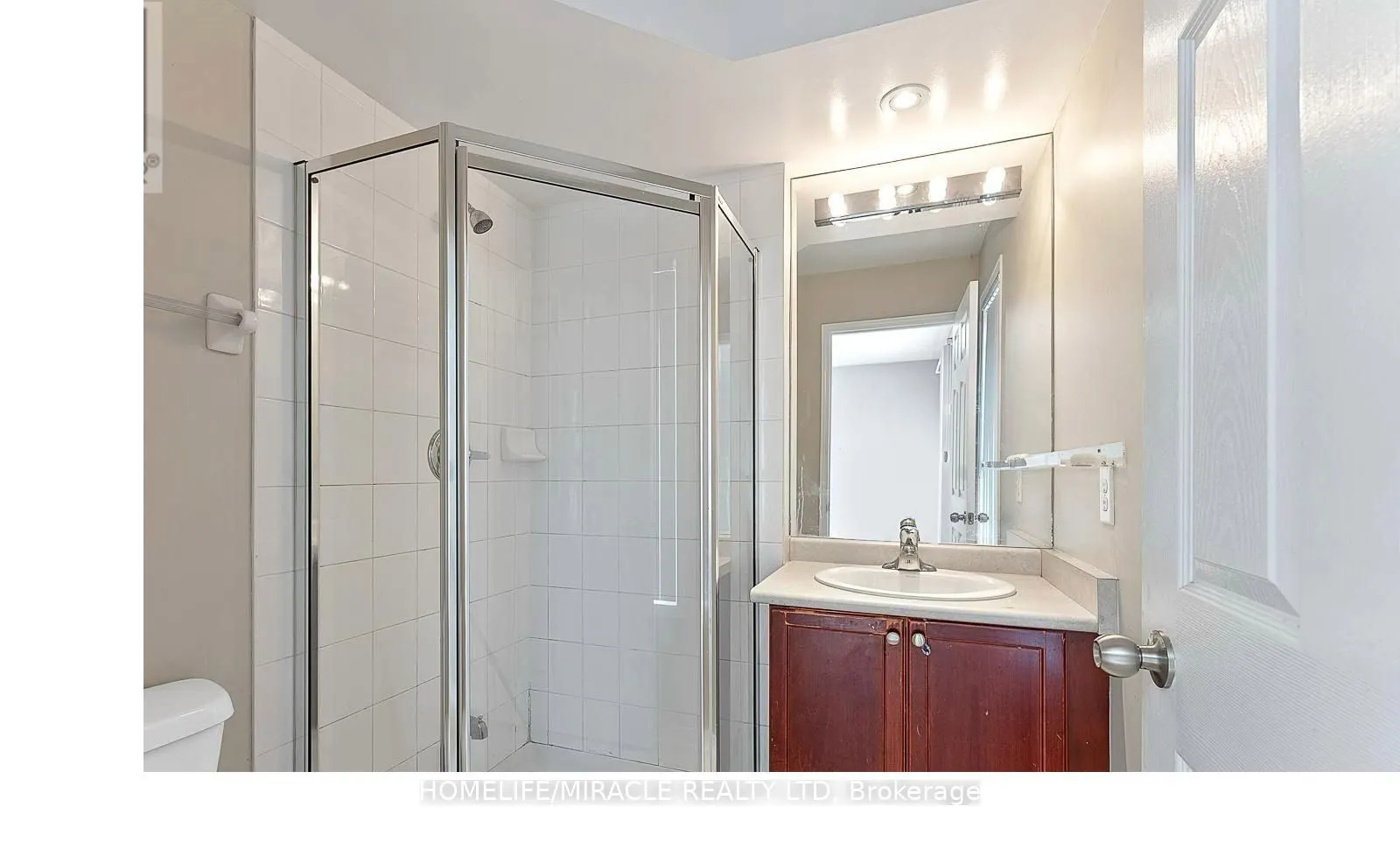 60 Fairwood Circle, #61