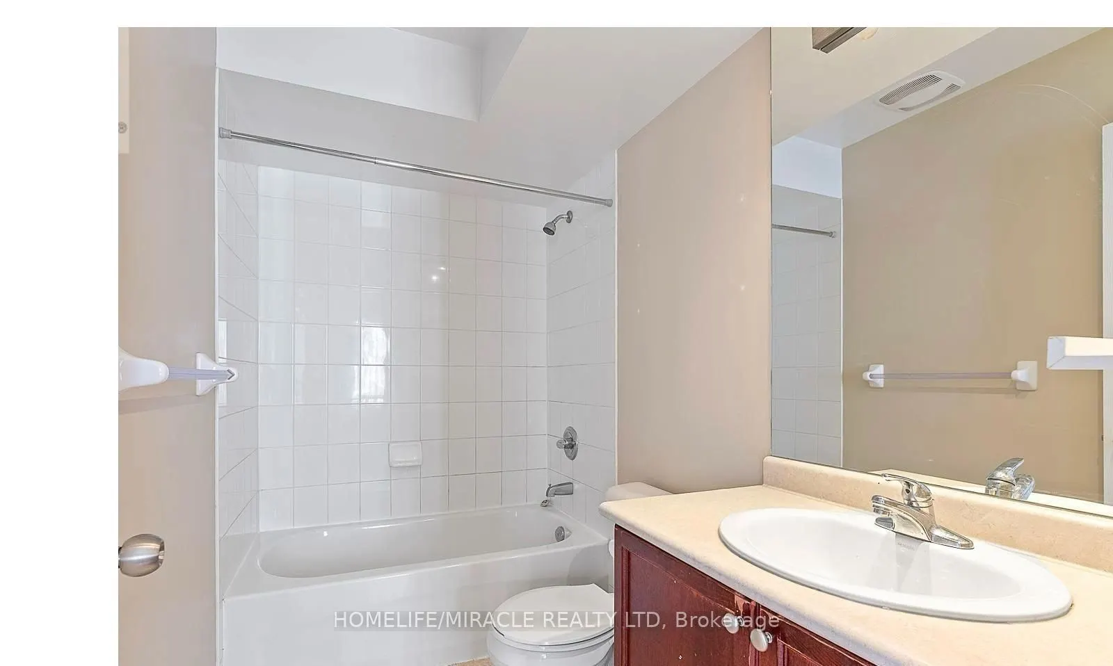 60 Fairwood Circle, #61