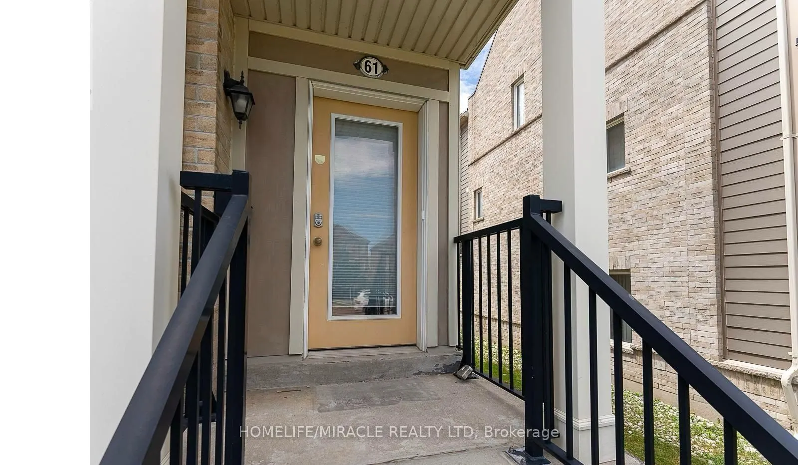 60 Fairwood Circle, #61