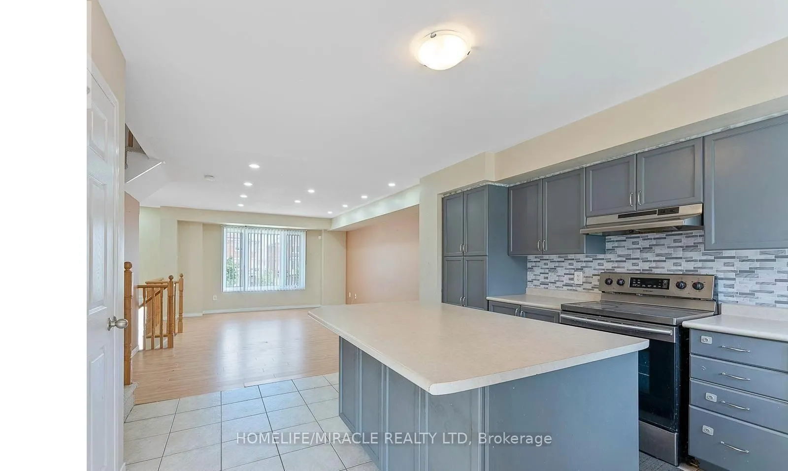60 Fairwood Circle, #61