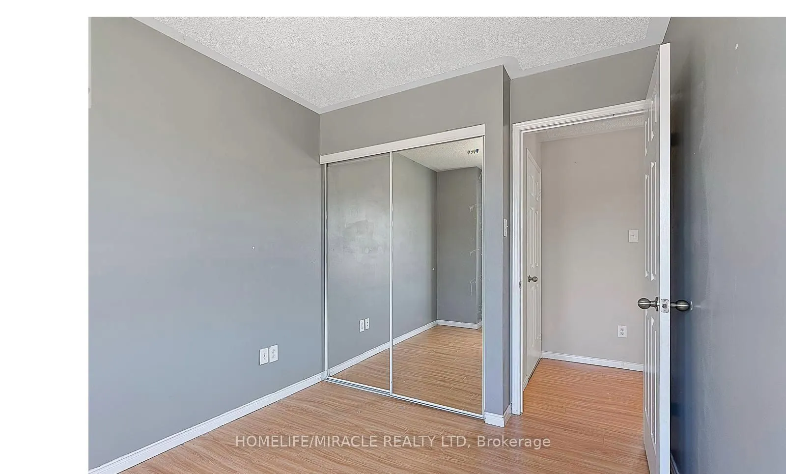 60 Fairwood Circle, #61