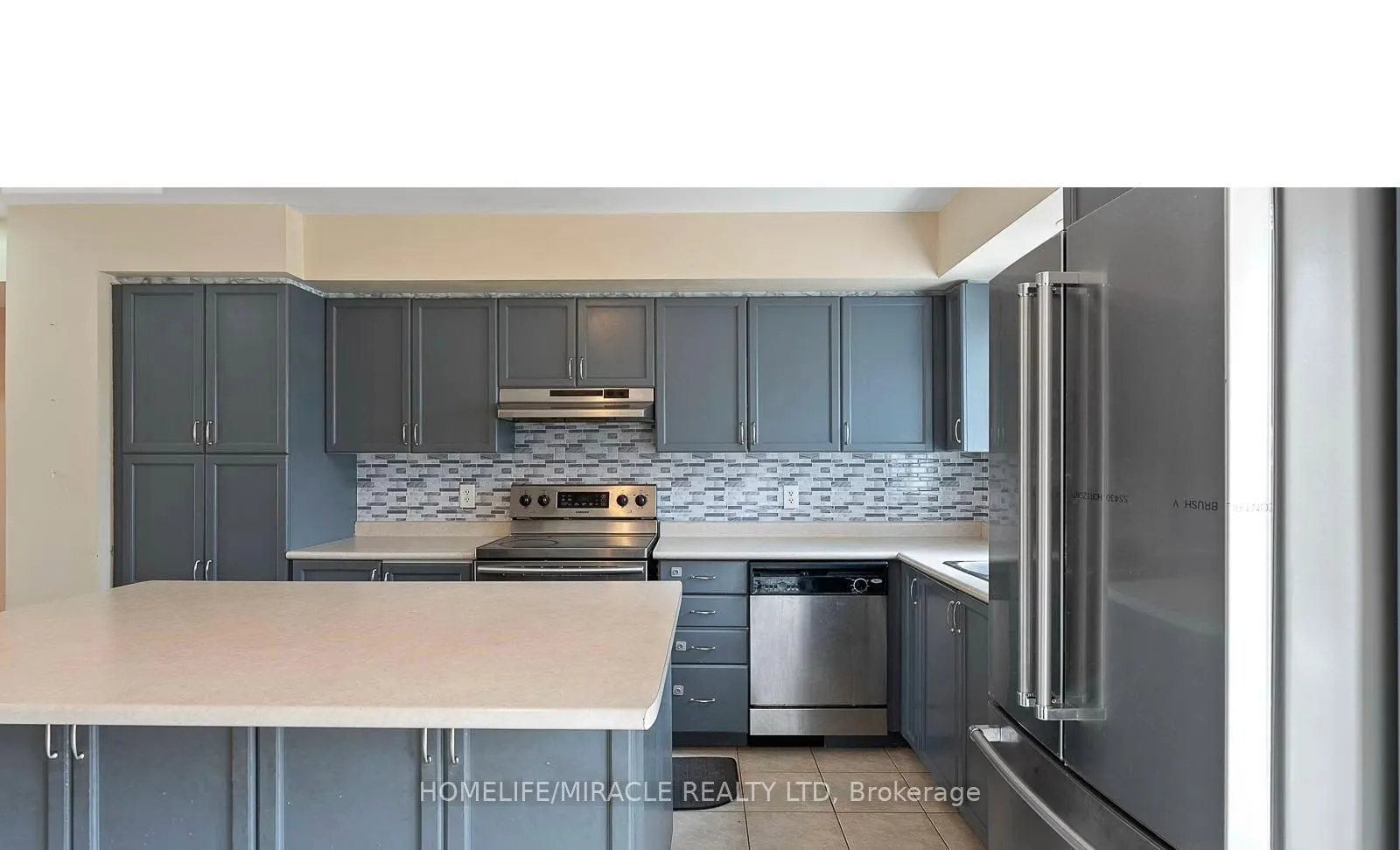 60 Fairwood Circle, #61