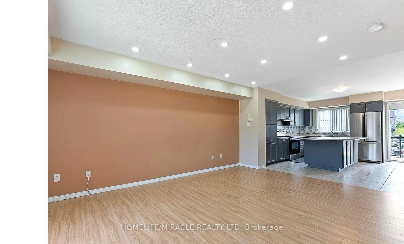 60 Fairwood Circle, #61