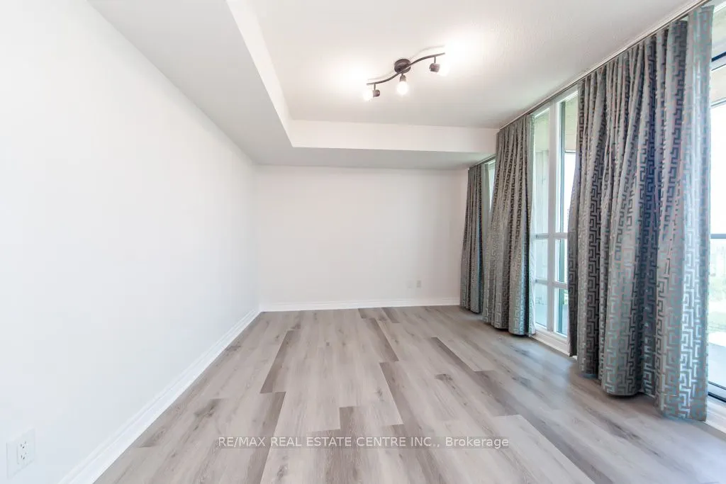 208 Enfield Place, #2701